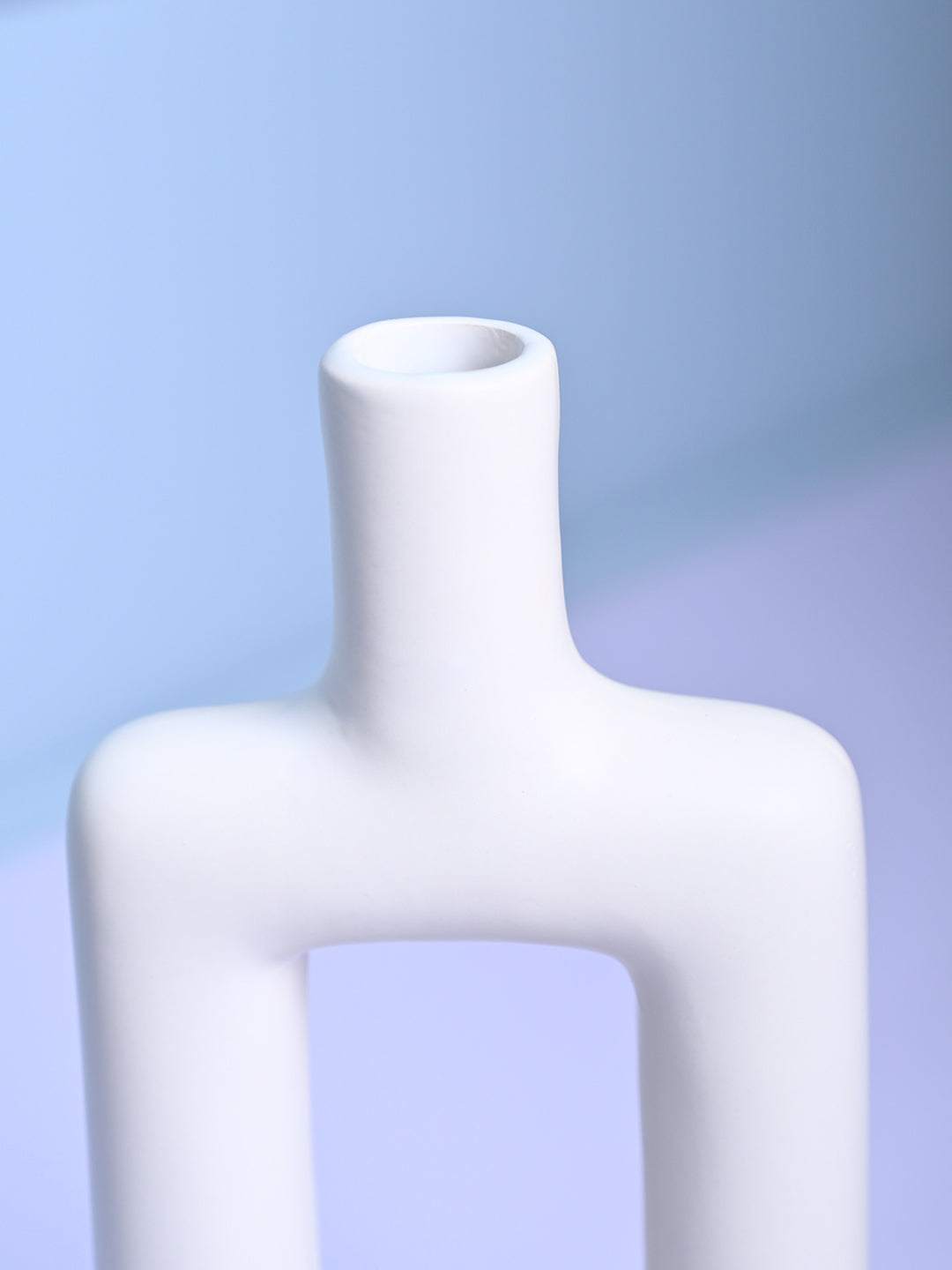 Sophisticated White Ceramic Vase - MARKET99