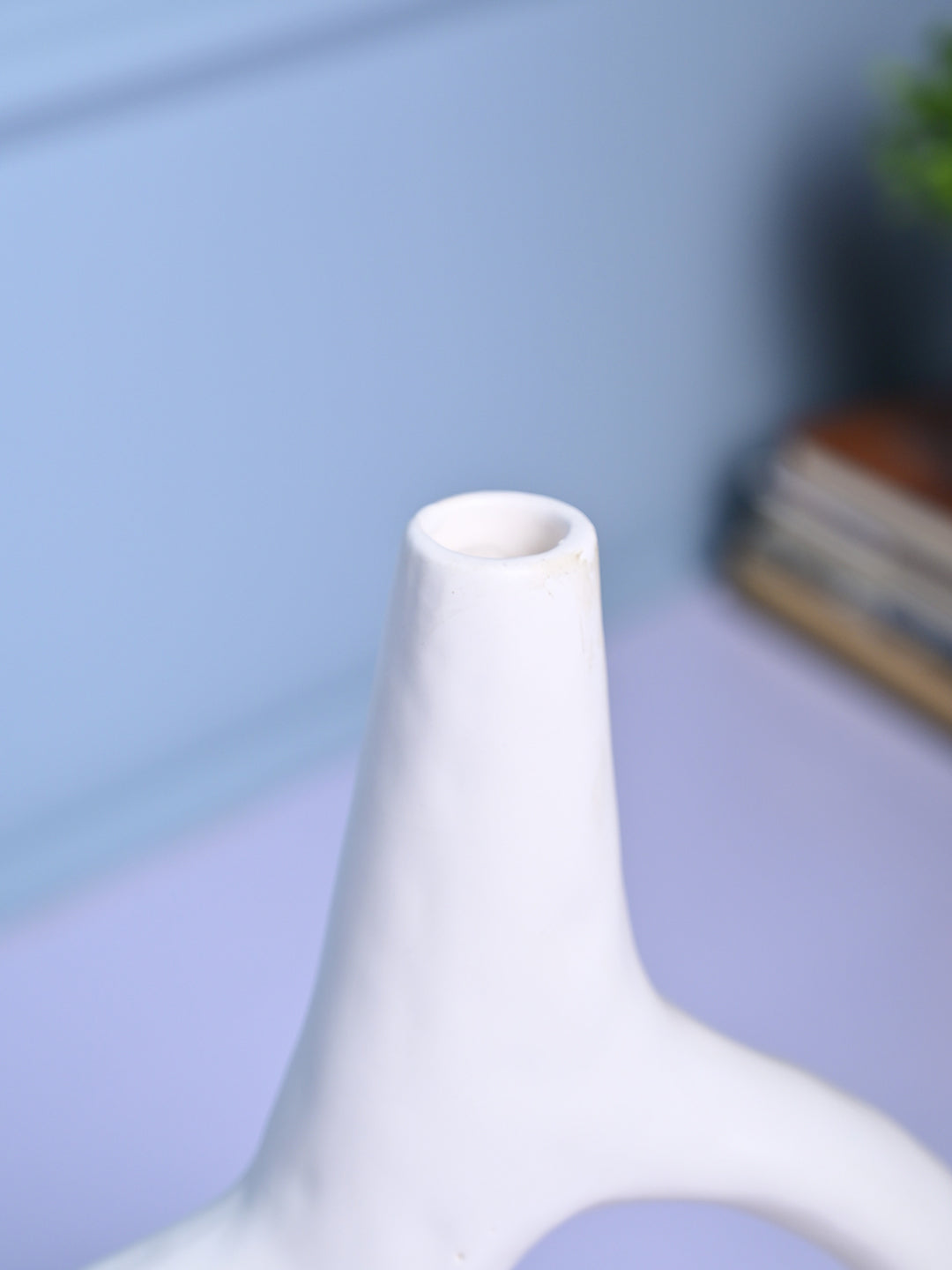 Chic White Ceramic Vase - MARKET99