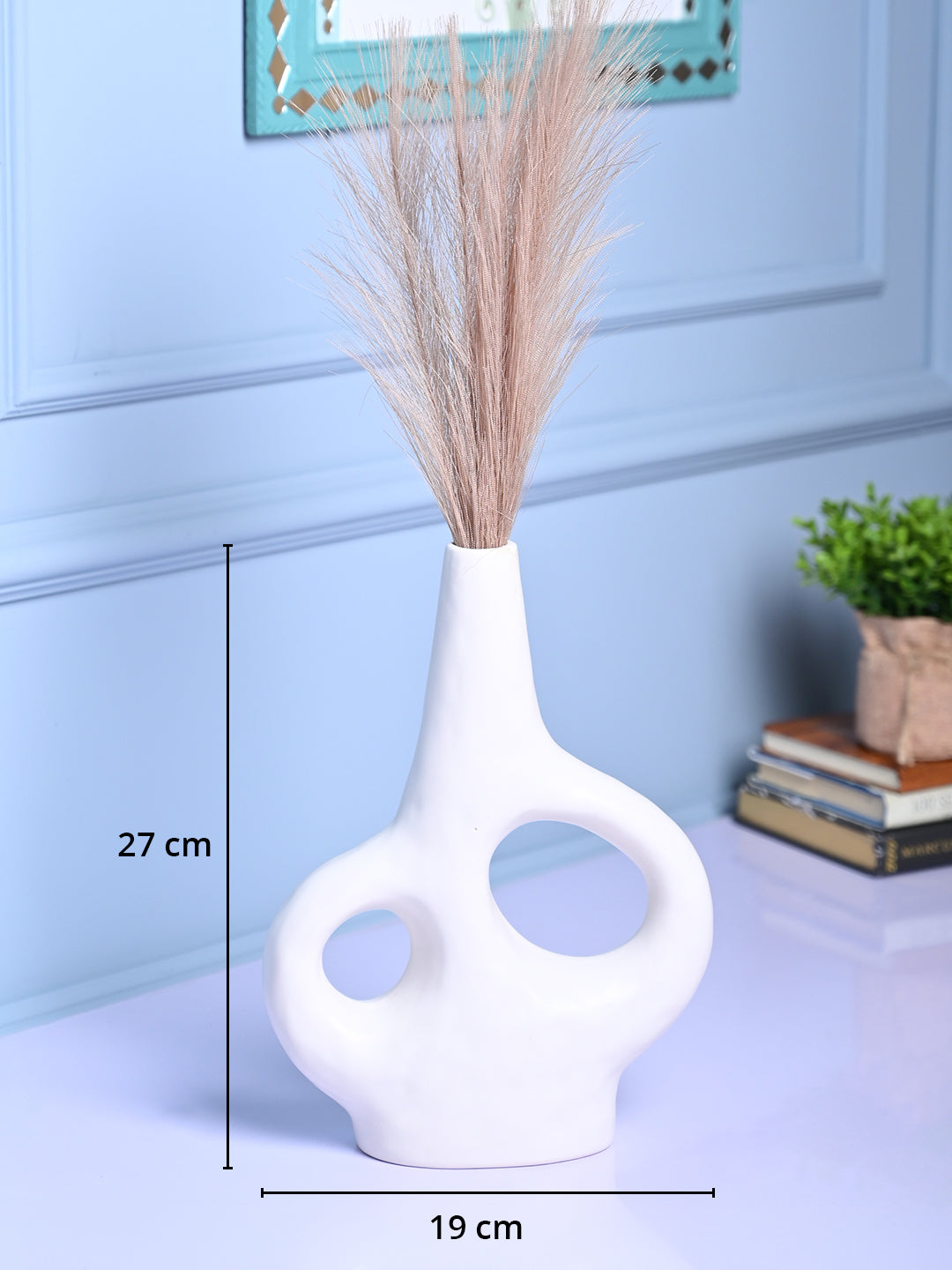 Chic White Ceramic Vase - MARKET99