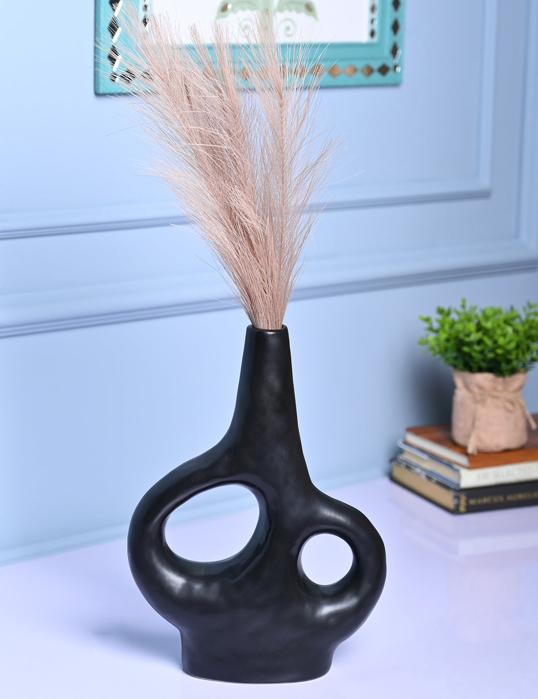 Modern Black Ceramic Vase - MARKET99