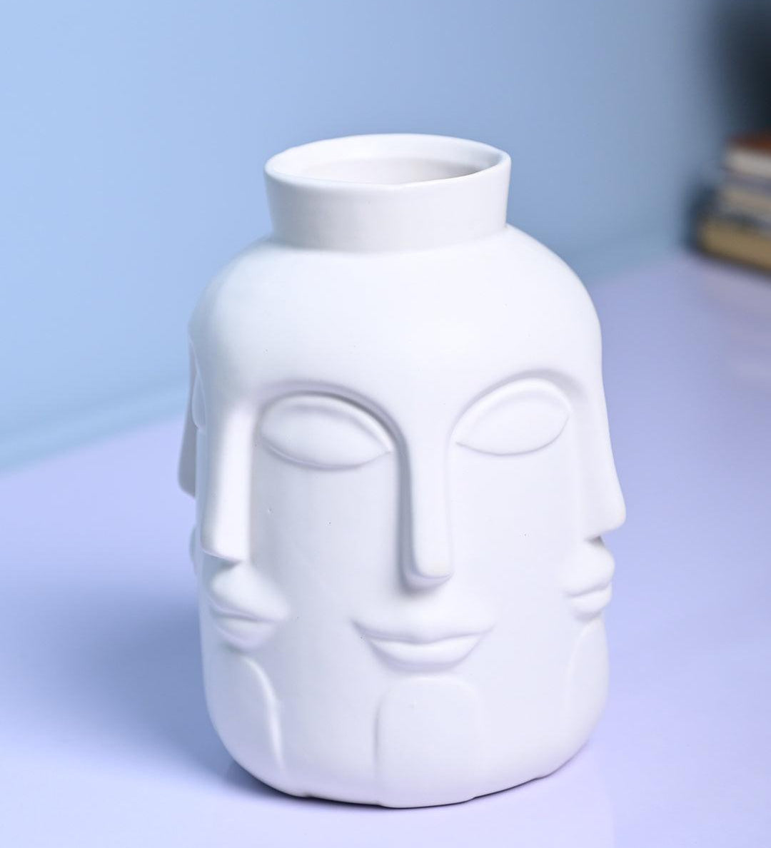Pretty White Ceramic Vase - MARKET99