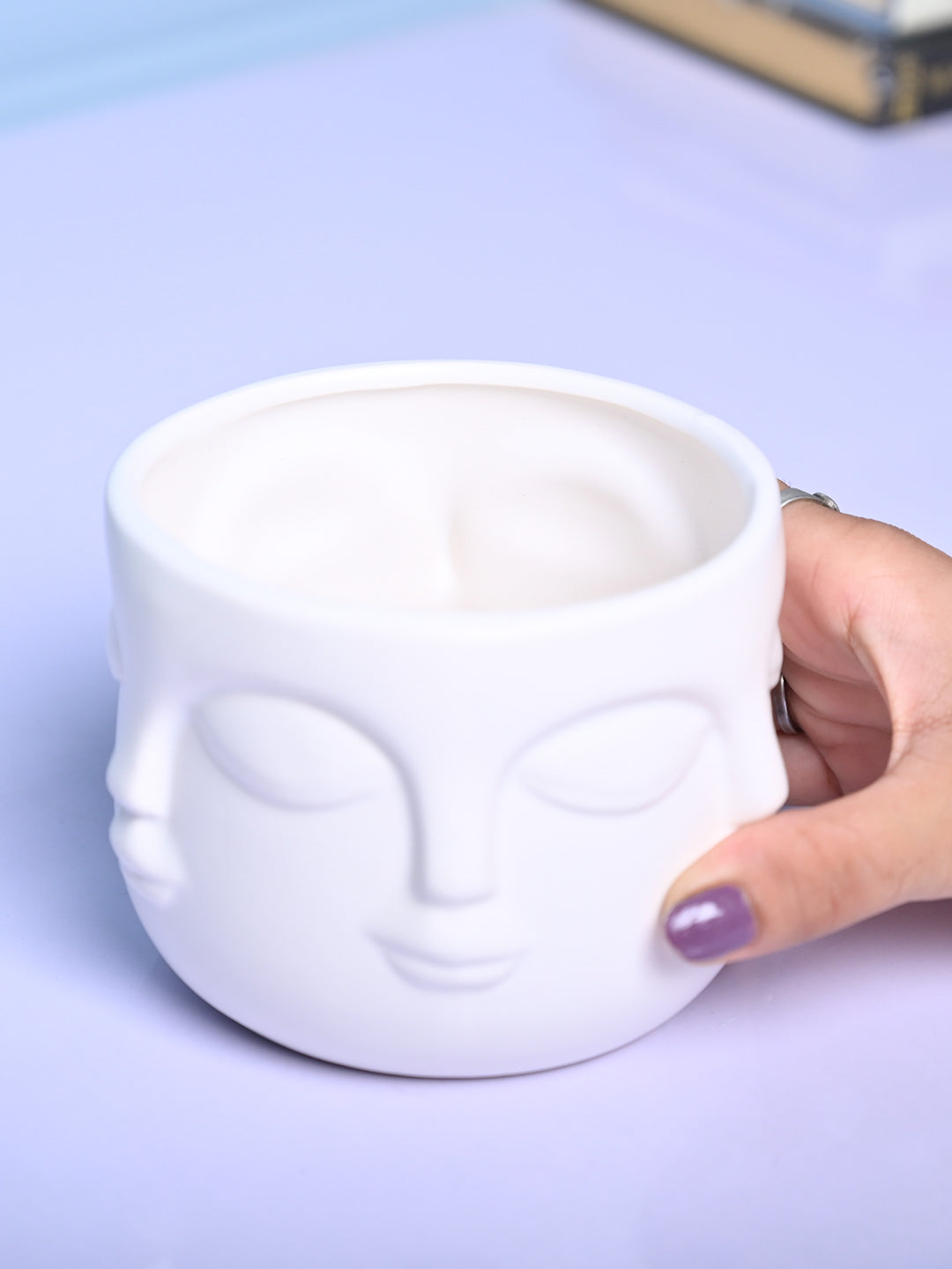 Stylish White Ceramic Face Vase - MARKET99