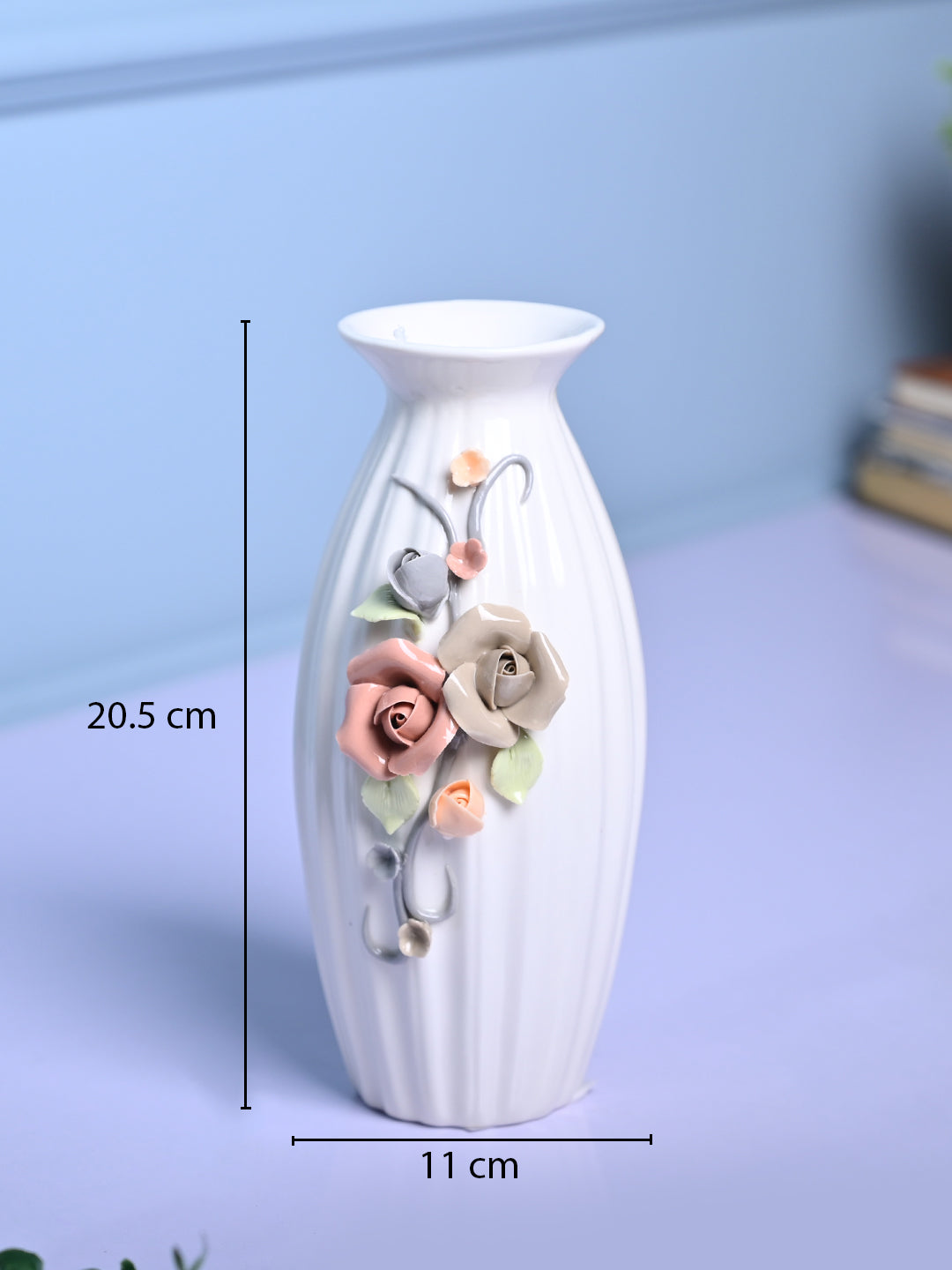 Classic Bloom - White Cylindrical Vase - MARKET99