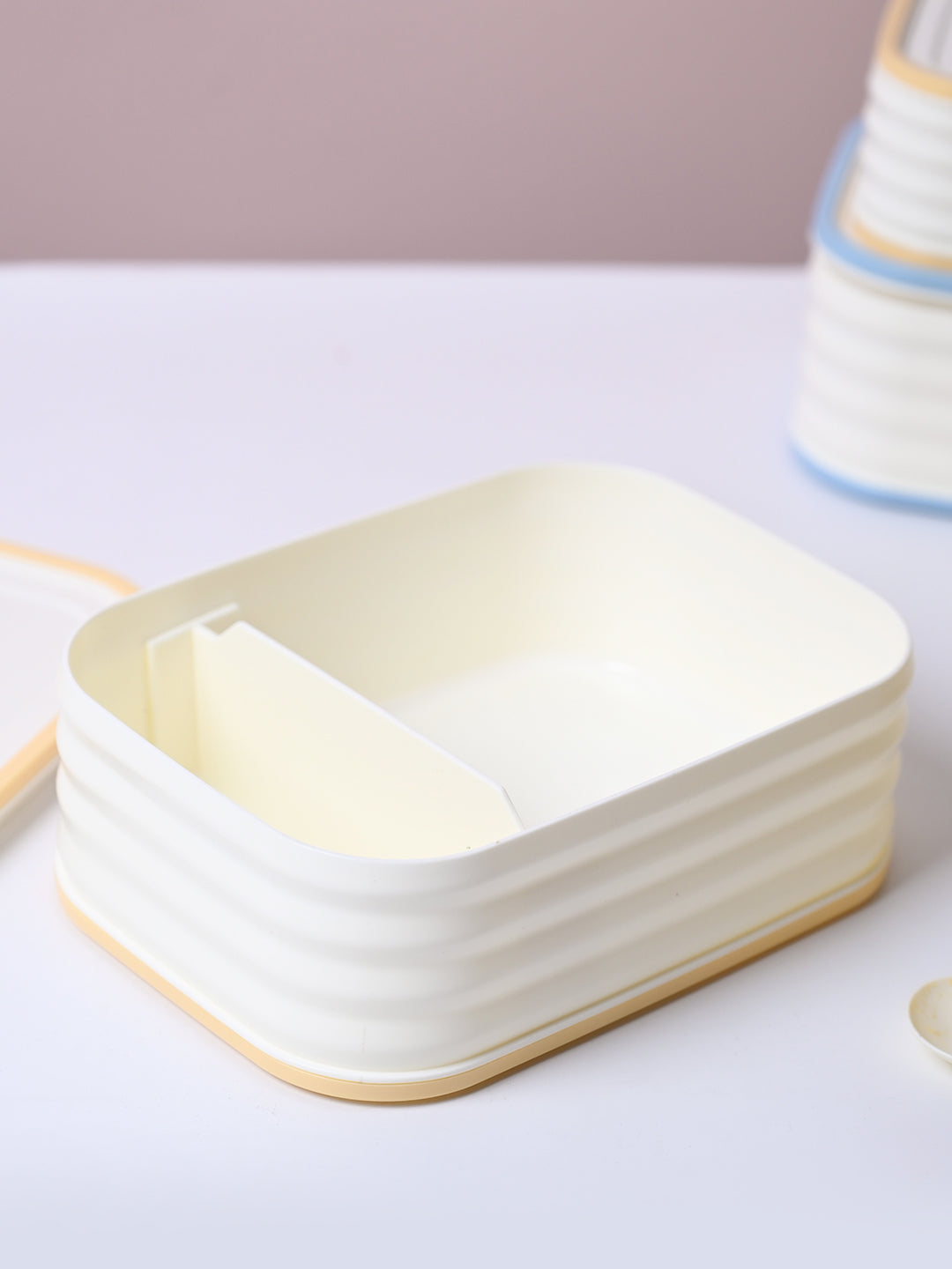 Cream Rectangle Lunch Box - 580 ML - MARKET99