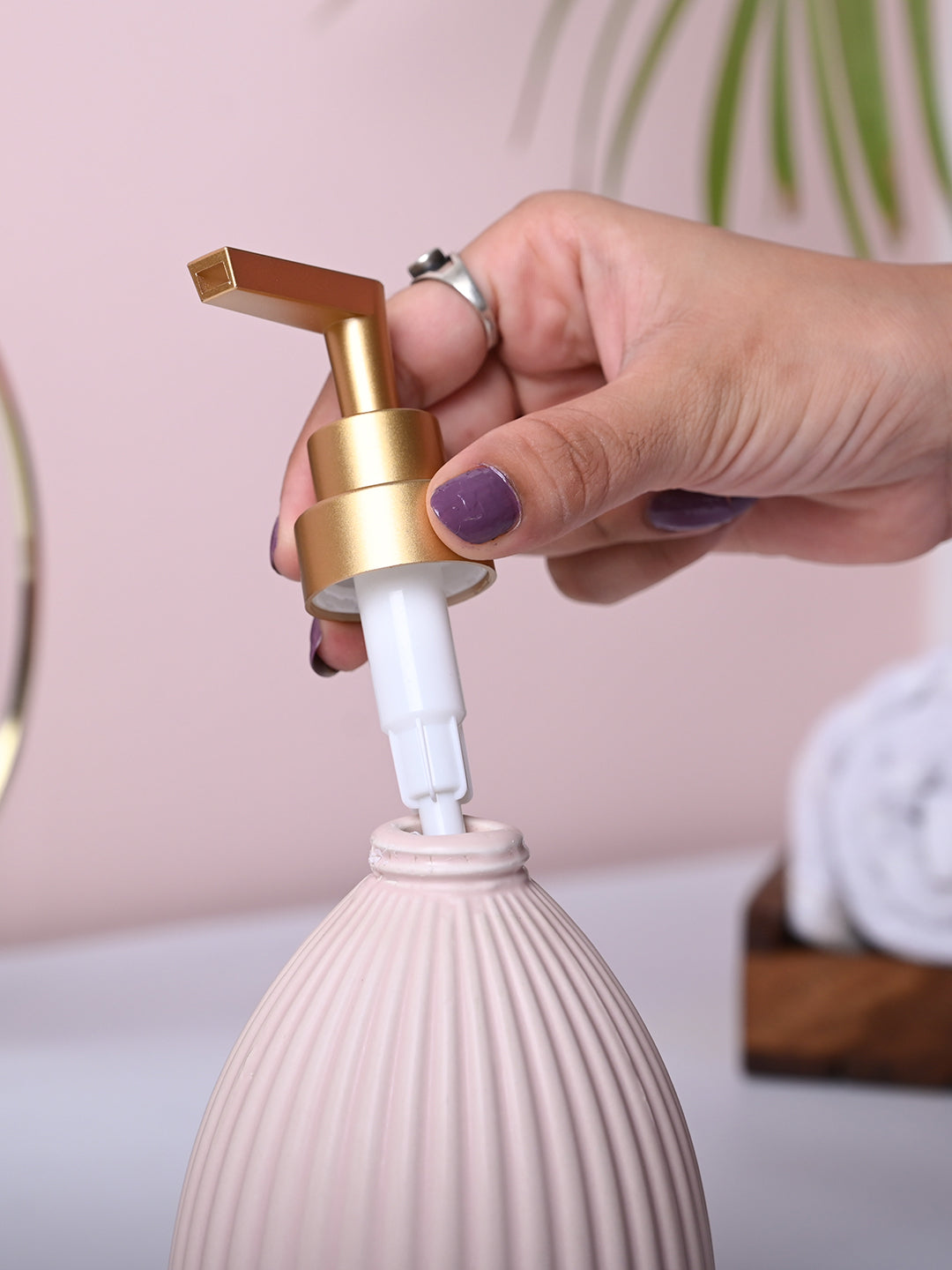 Pink Charm Soap Dispenser - Cylindrical Shape - MARKET99