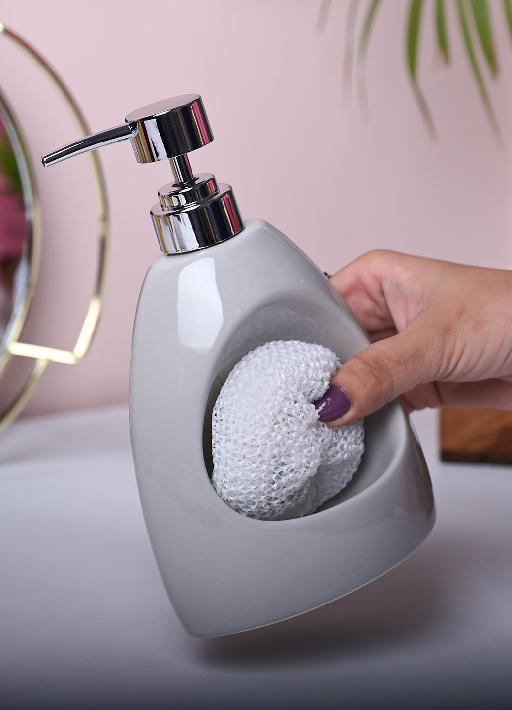 Sophisticated Grey Kitchen Dispenser With Scrubber - Cylindrical Shape - MARKET99