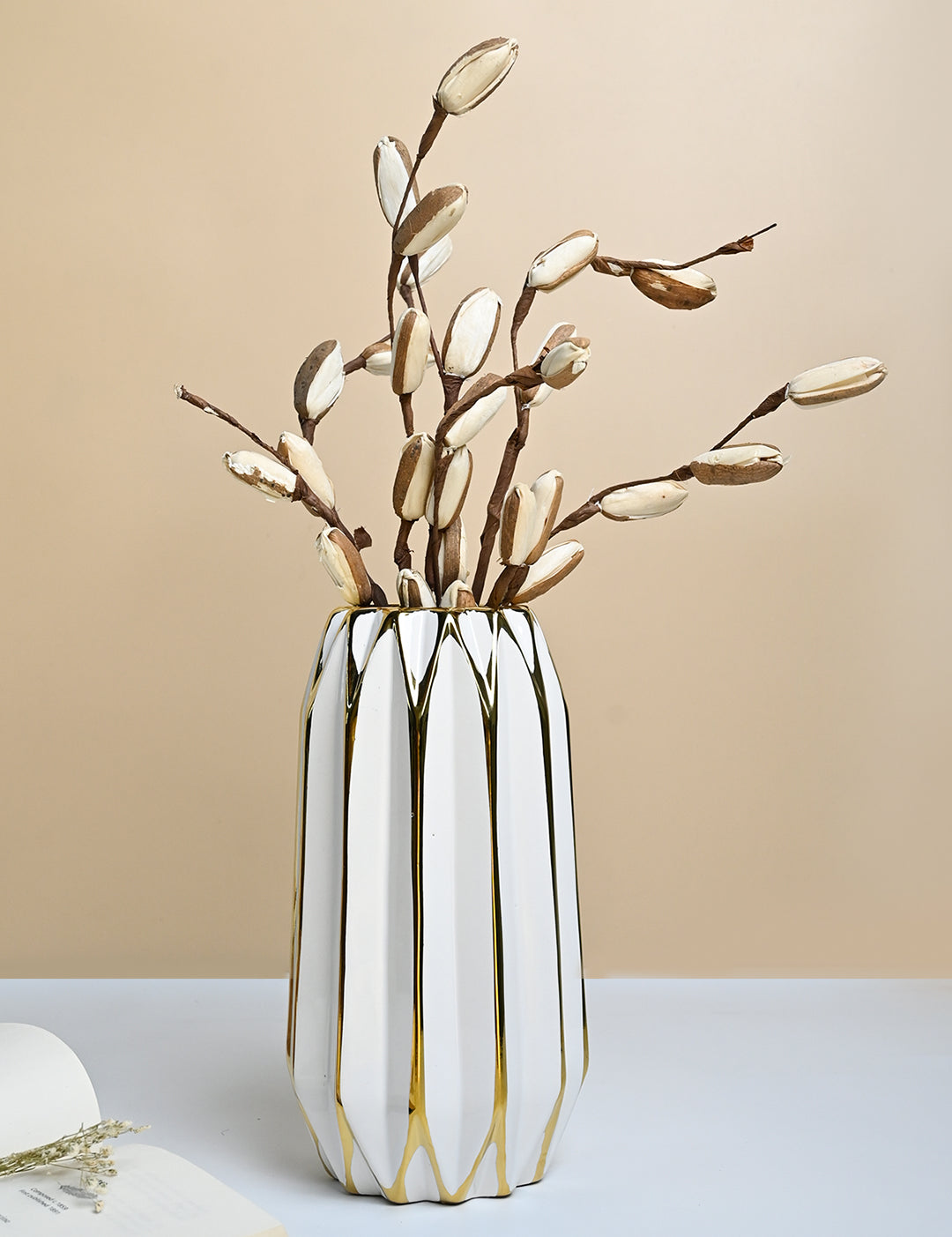 White and Gold Ceramic Vase - MARKET99