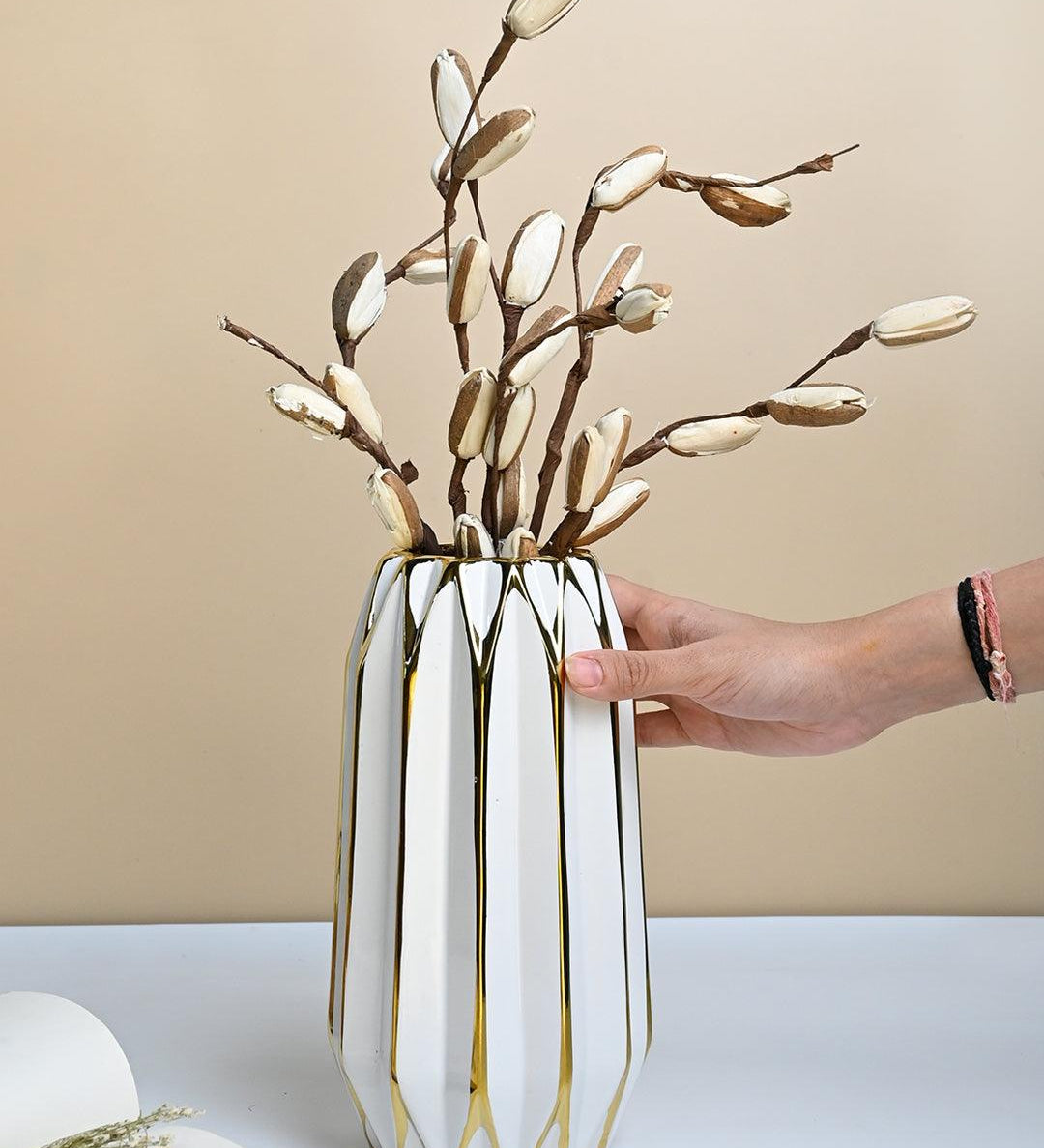 White and Gold Ceramic Vase - MARKET99