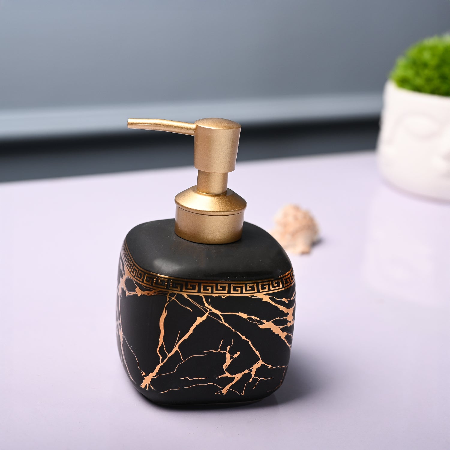 Ceramic Black Cylindrical Soap Dispenser - Static Glossy Finish