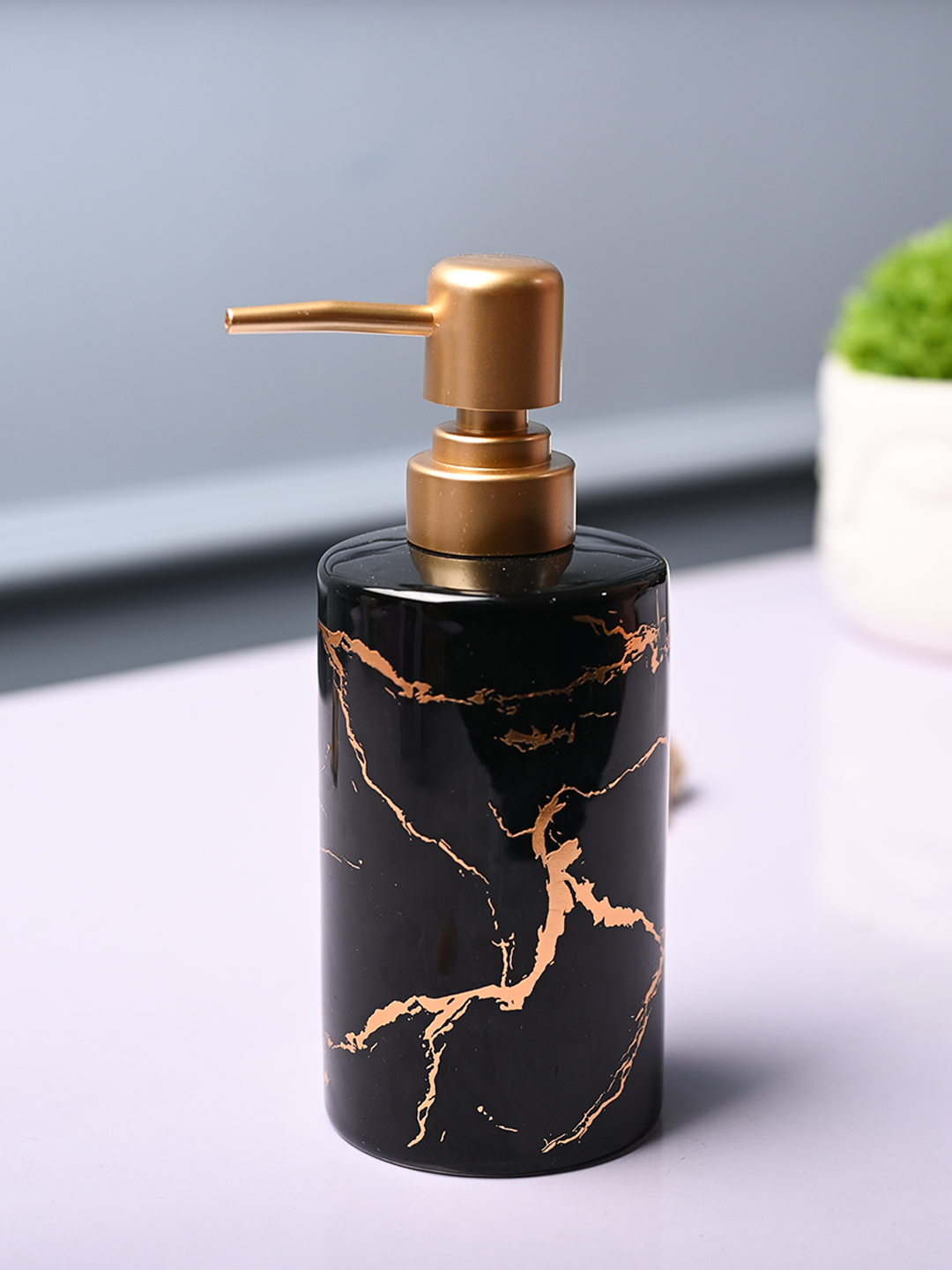 Ceramic Black Soap Dispenser - Static Glossy Finish