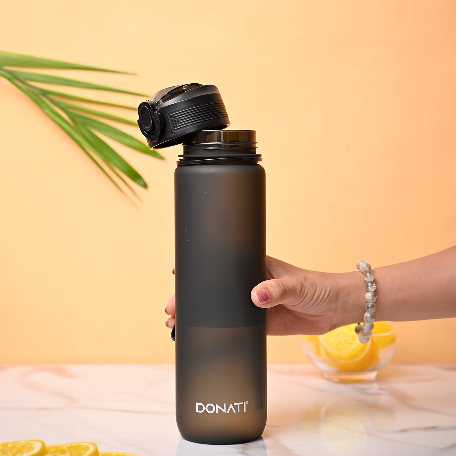 Donati Travel Bottle 1000ML - Black Plastic Matte Finish