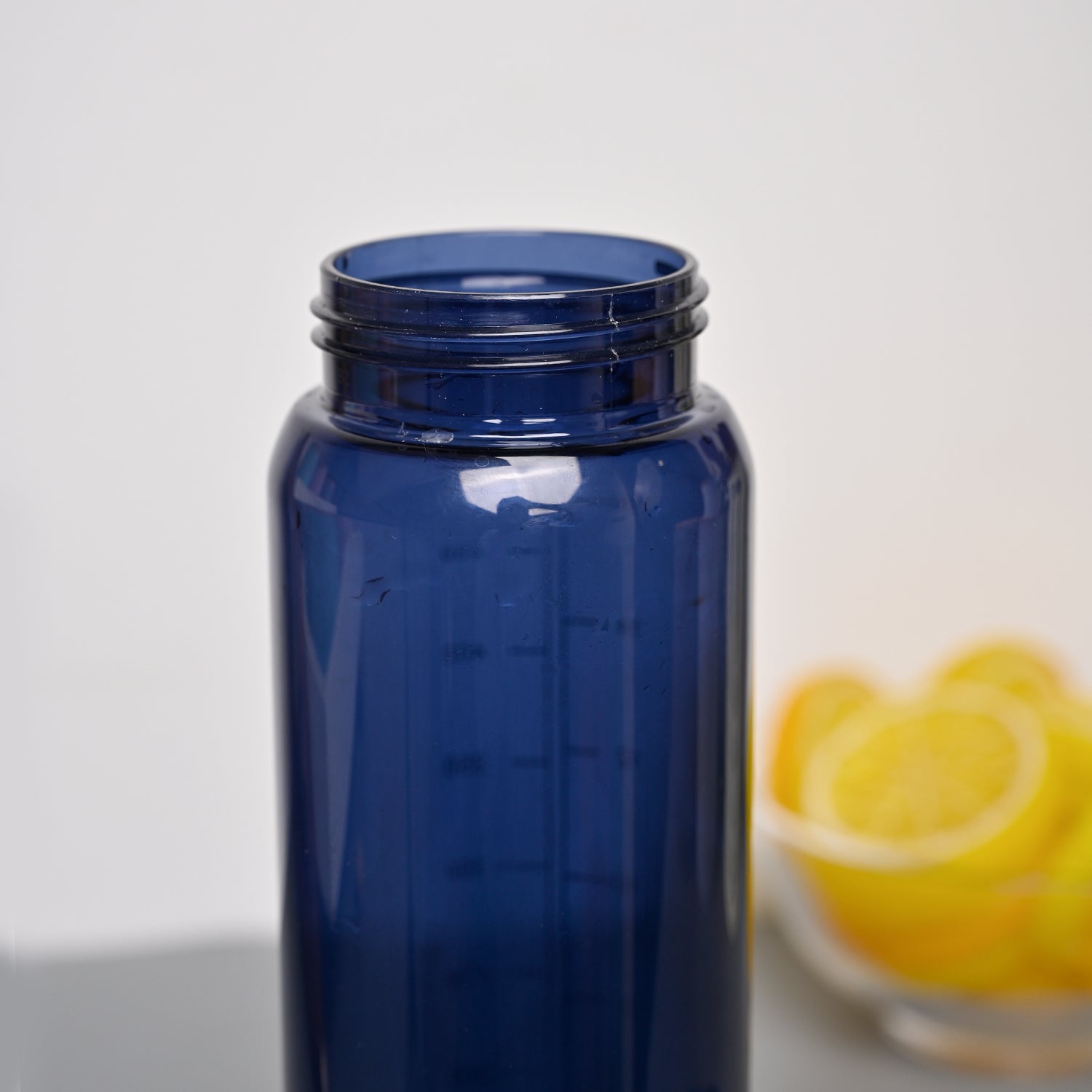 Donati Travel Bottle 530ML - Blue Plastic Glossy Finish