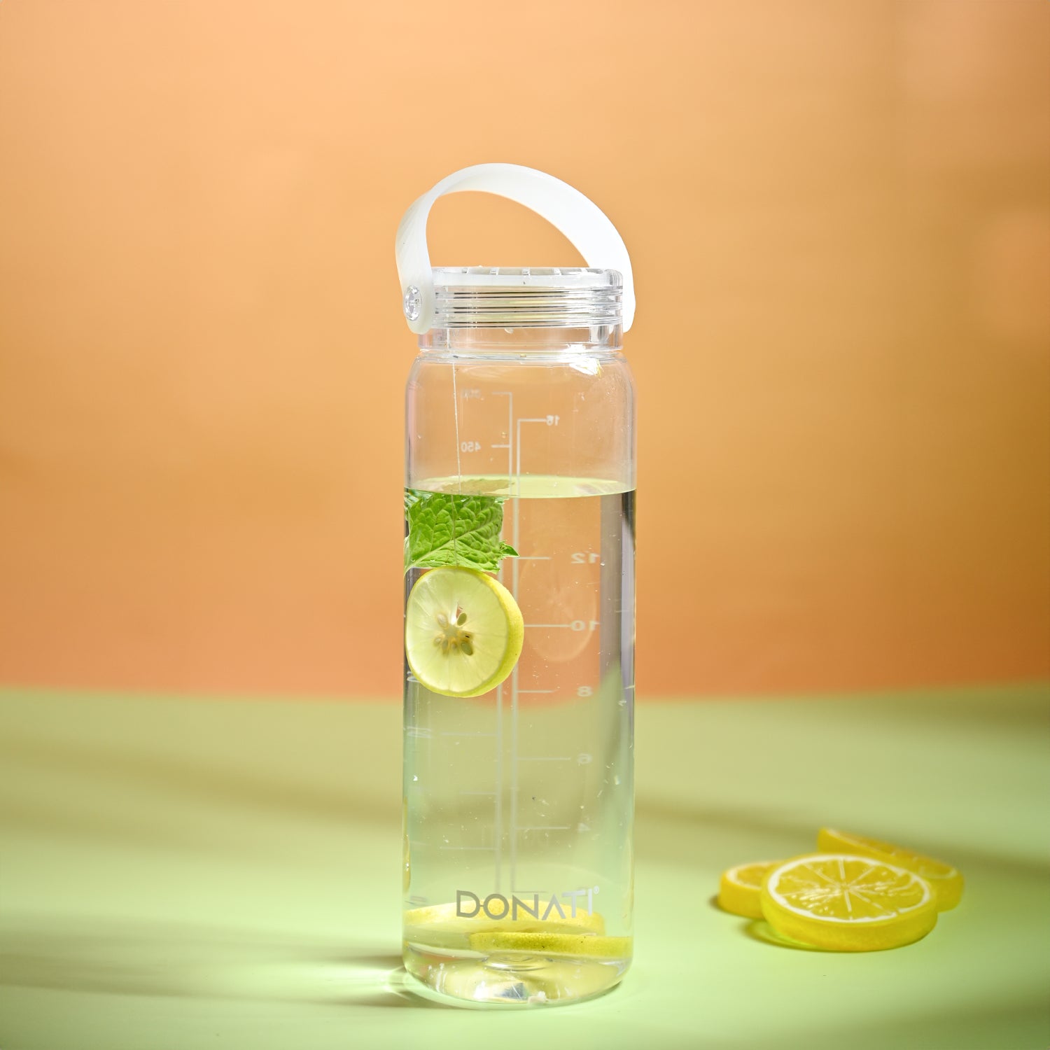 Donati Travel Bottle 530ML - White Plastic Glossy Finish