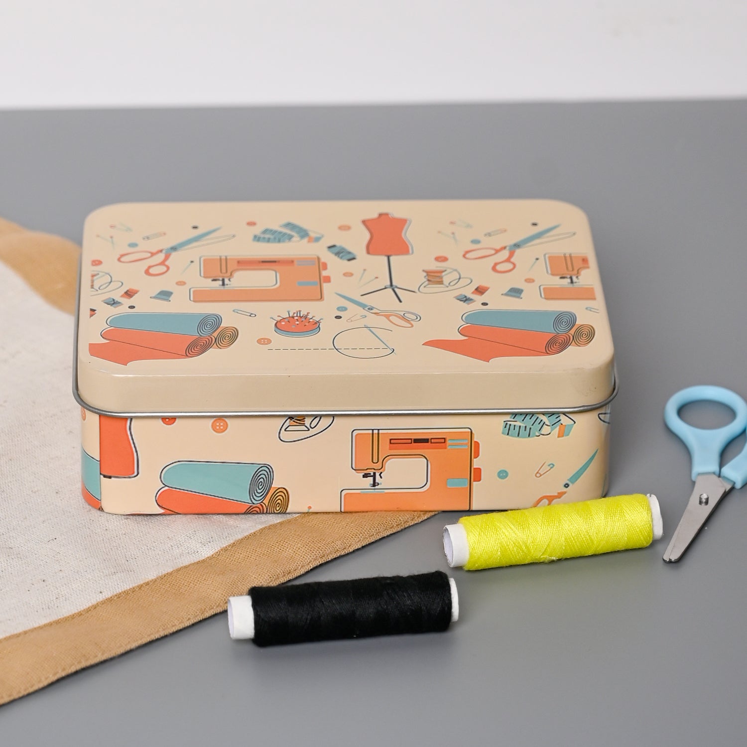 Market99 Sewing Set - Beige Tin Rectangular Glossy Finish