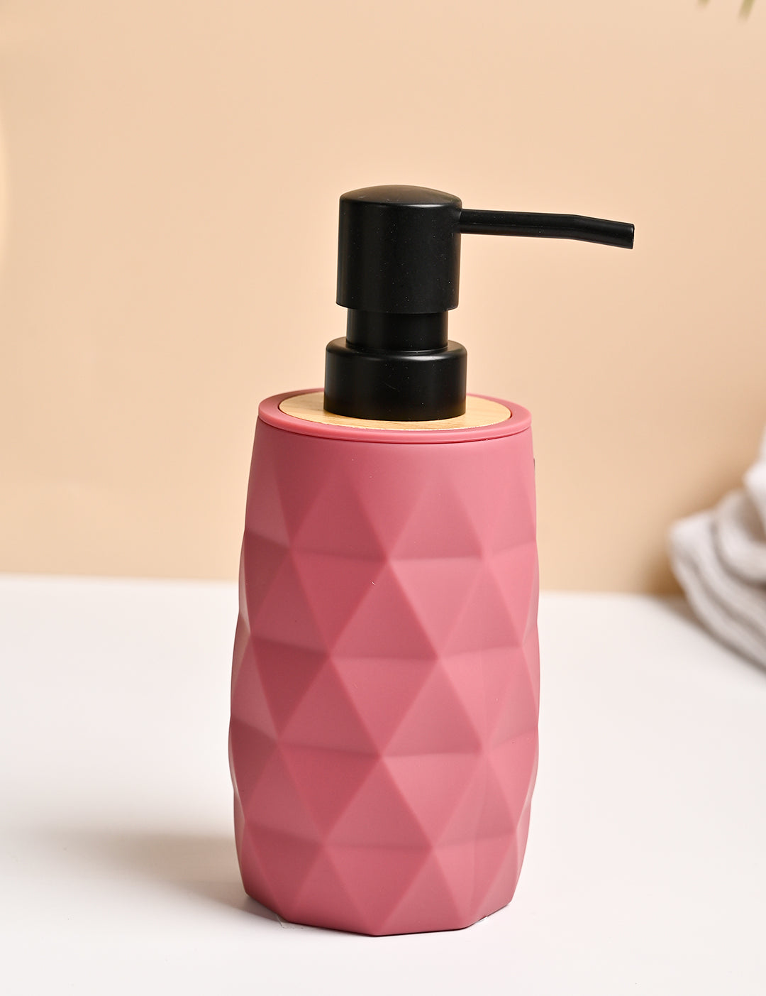 VON CASA Pink Plastic Soap Dispenser - 250ml - MARKET99