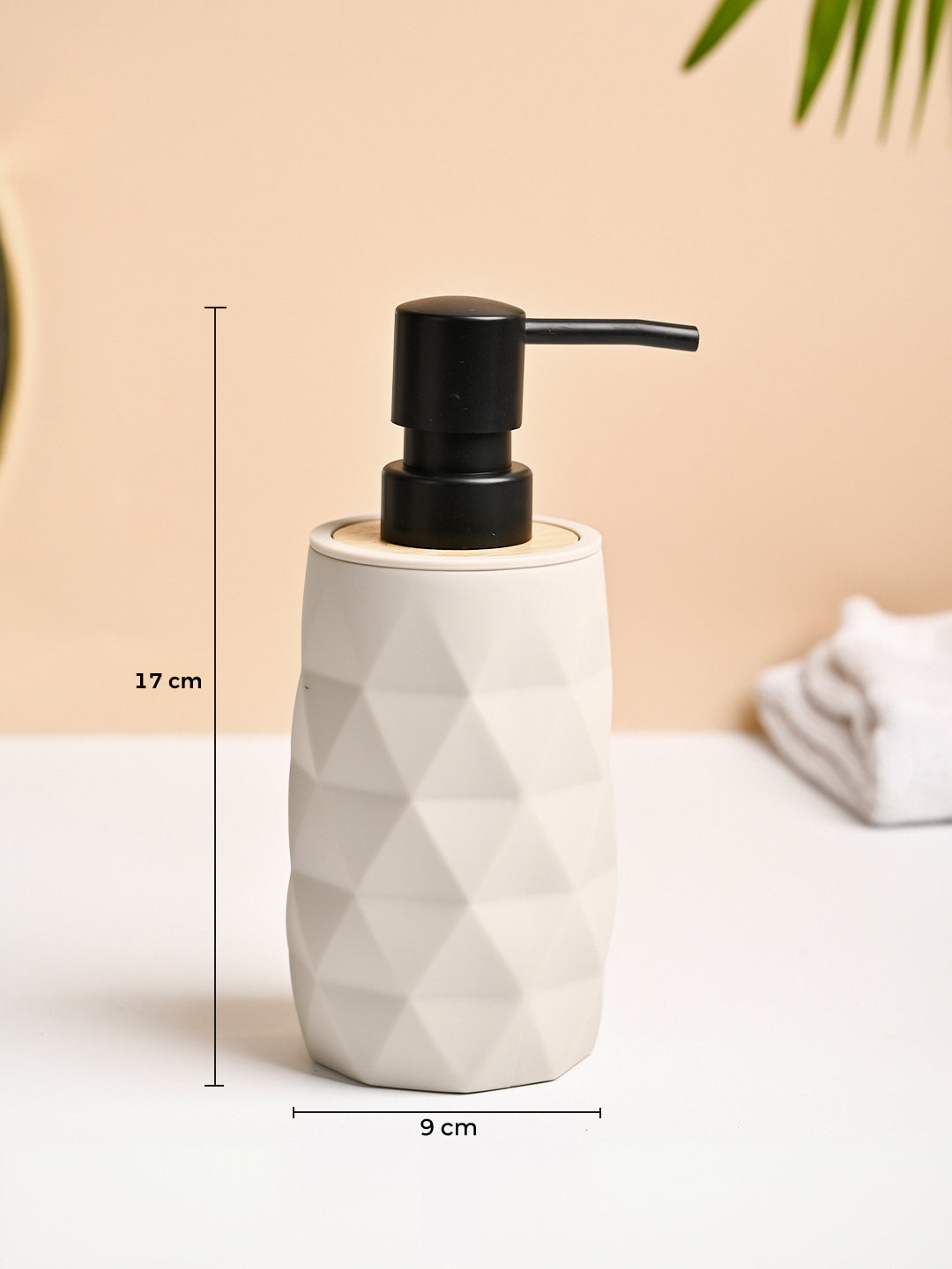 VON CASA Grey Plastic Soap Dispenser - 250ml - MARKET99