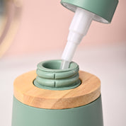 VON CASA 2Pcs Green Polyresin Bathroom Set