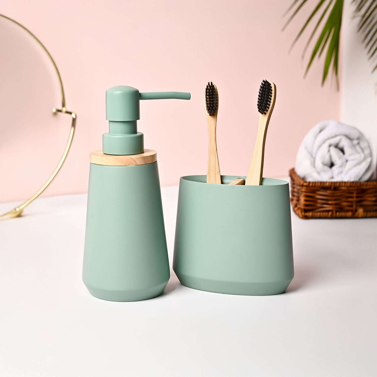 VON CASA 2Pcs Green Polyresin Bathroom Set
