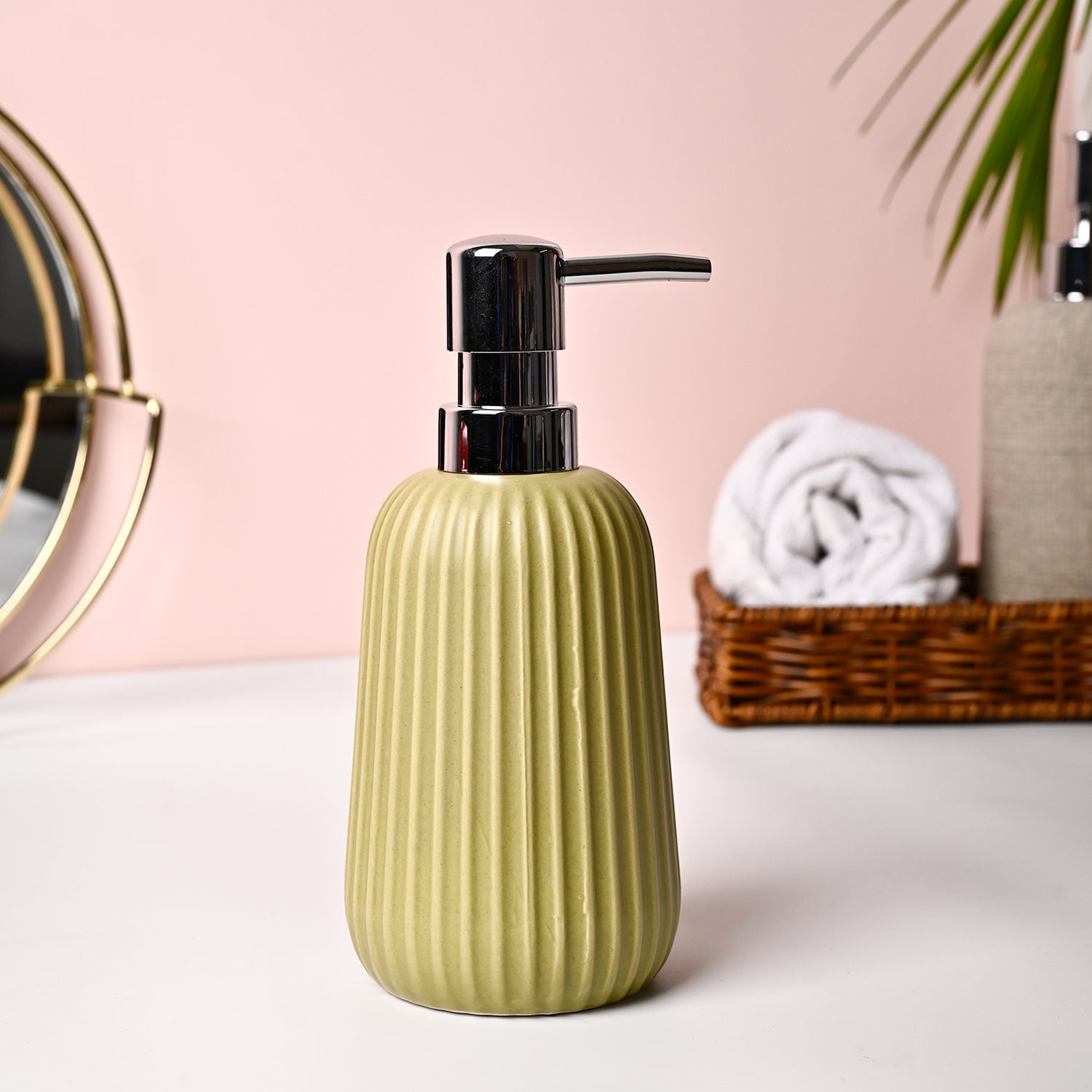 VON CASA Mint Green Polyresin Soap Dispenser - 270ml