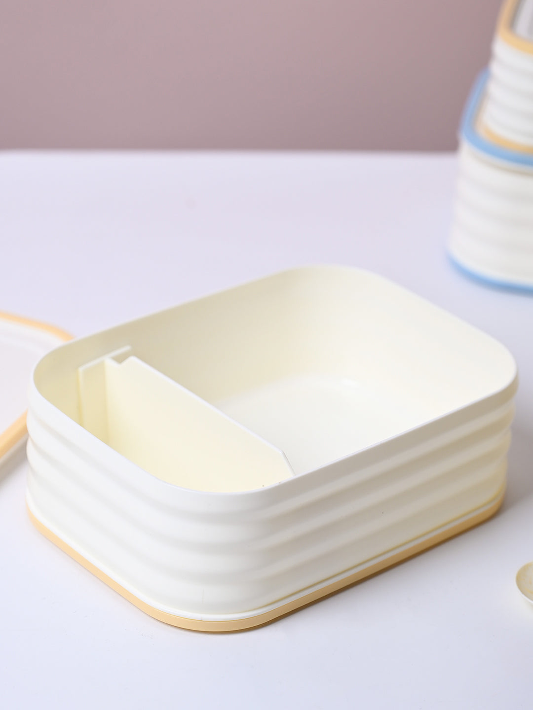 Cream Rectangle Lunch Box - 580 ML - MARKET99