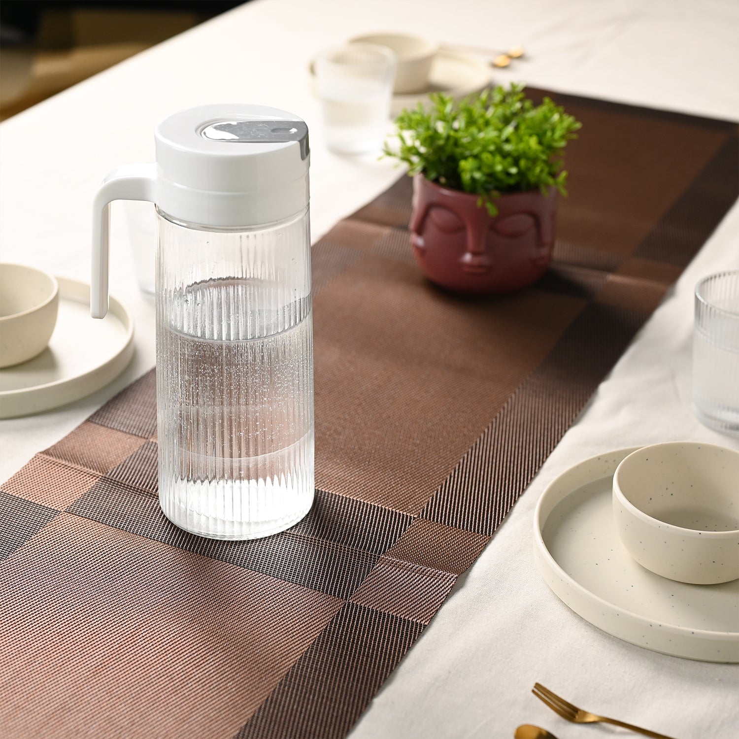 VON CASA Dark Brown Table Runner