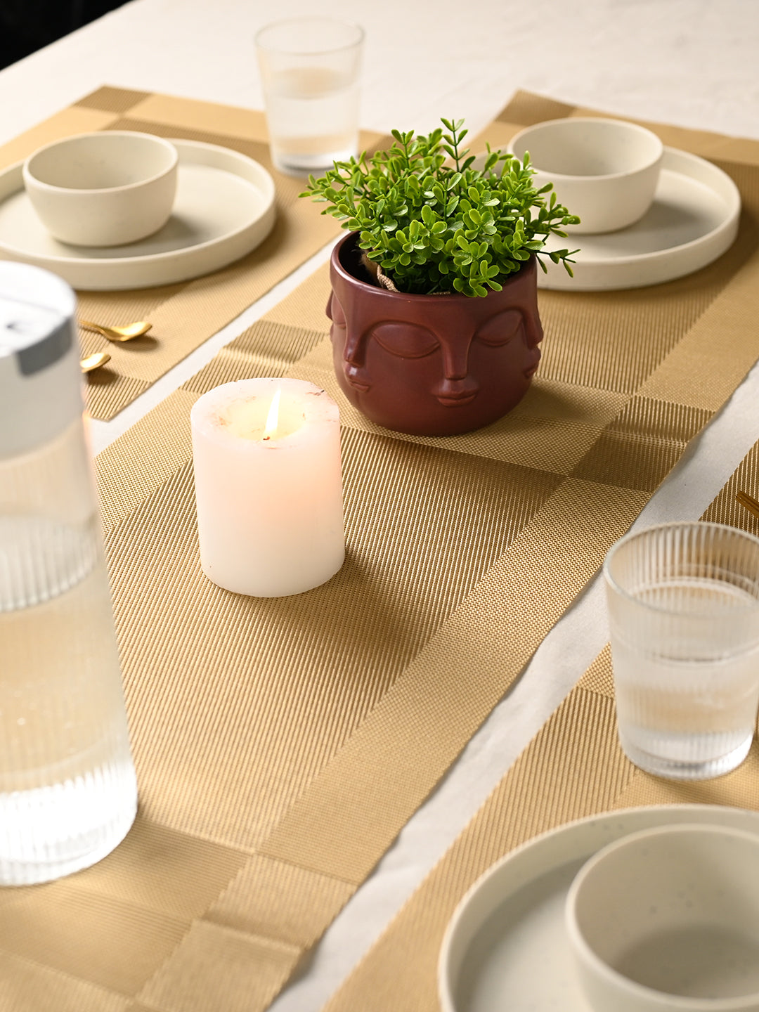 VON CASA Golden Table Runner with Placement Pack Of 7