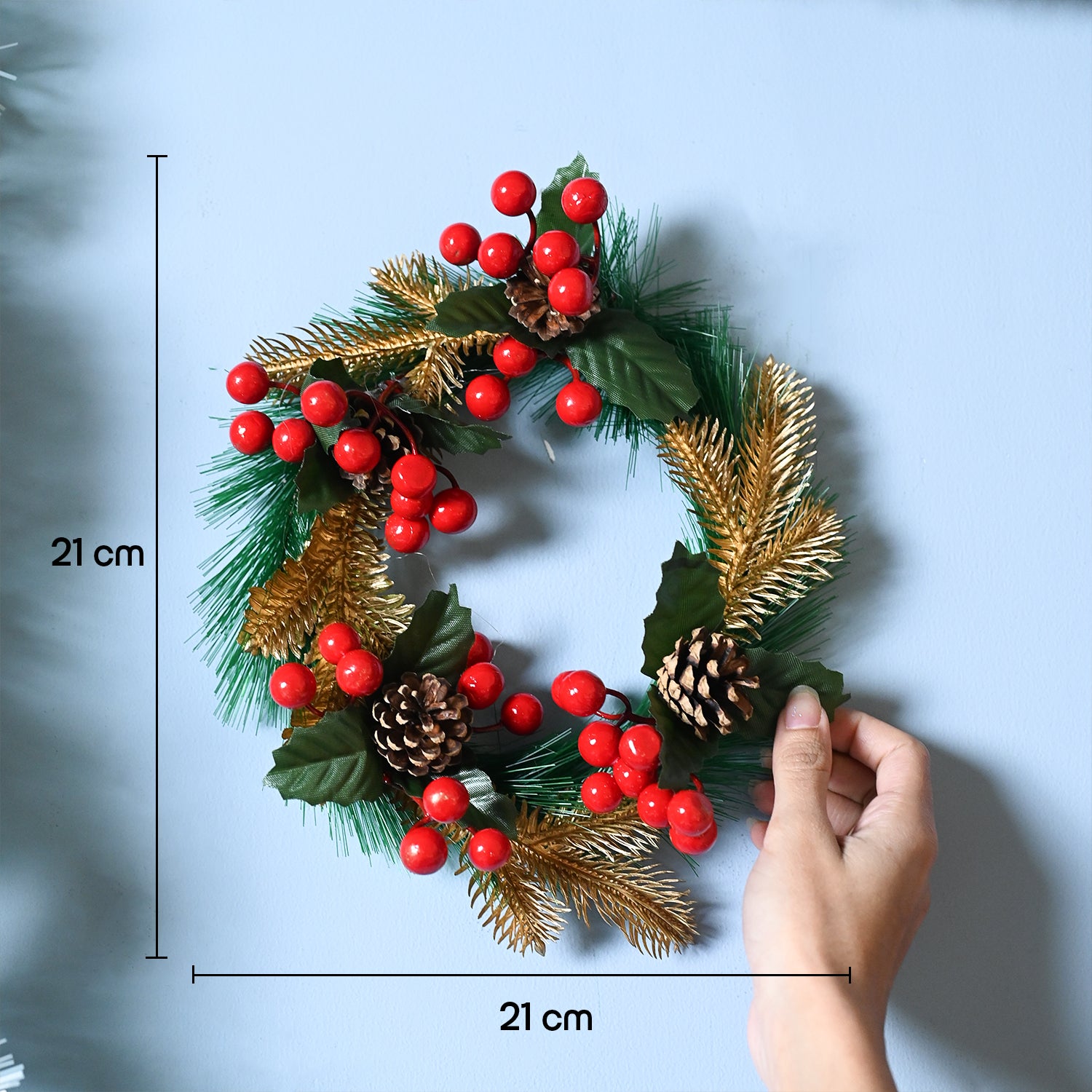 Christmas Wreath (21x21x4 cm) - Green & Red, X-Mas Wreath