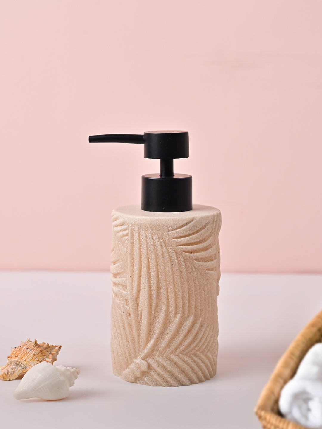 VON CASA Off-White & Black Polyresin Soap Dispenser