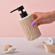 VON CASA Off-White & Black Polyresin Soap Dispenser