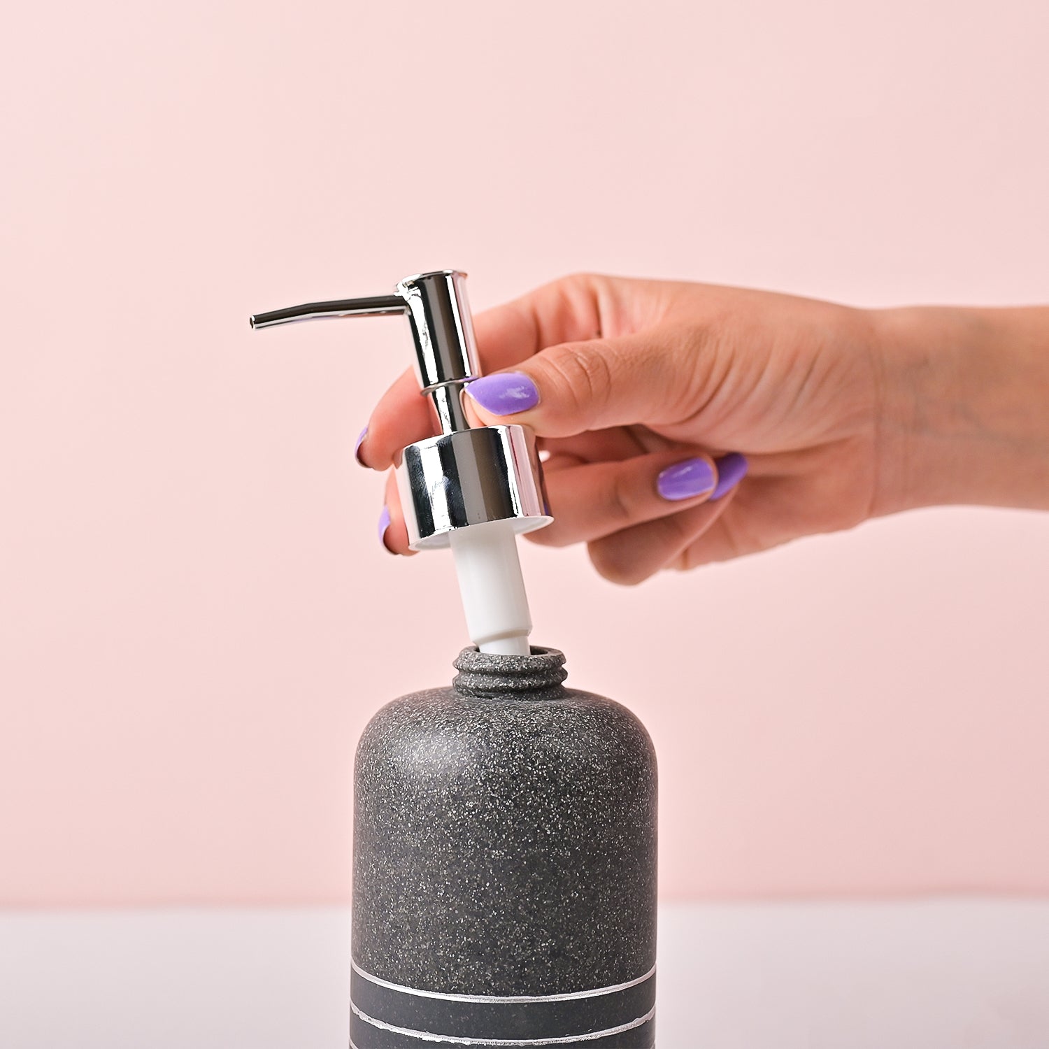 VON CASA Grey Polyresin Soap Dispenser – Sleek & Durable