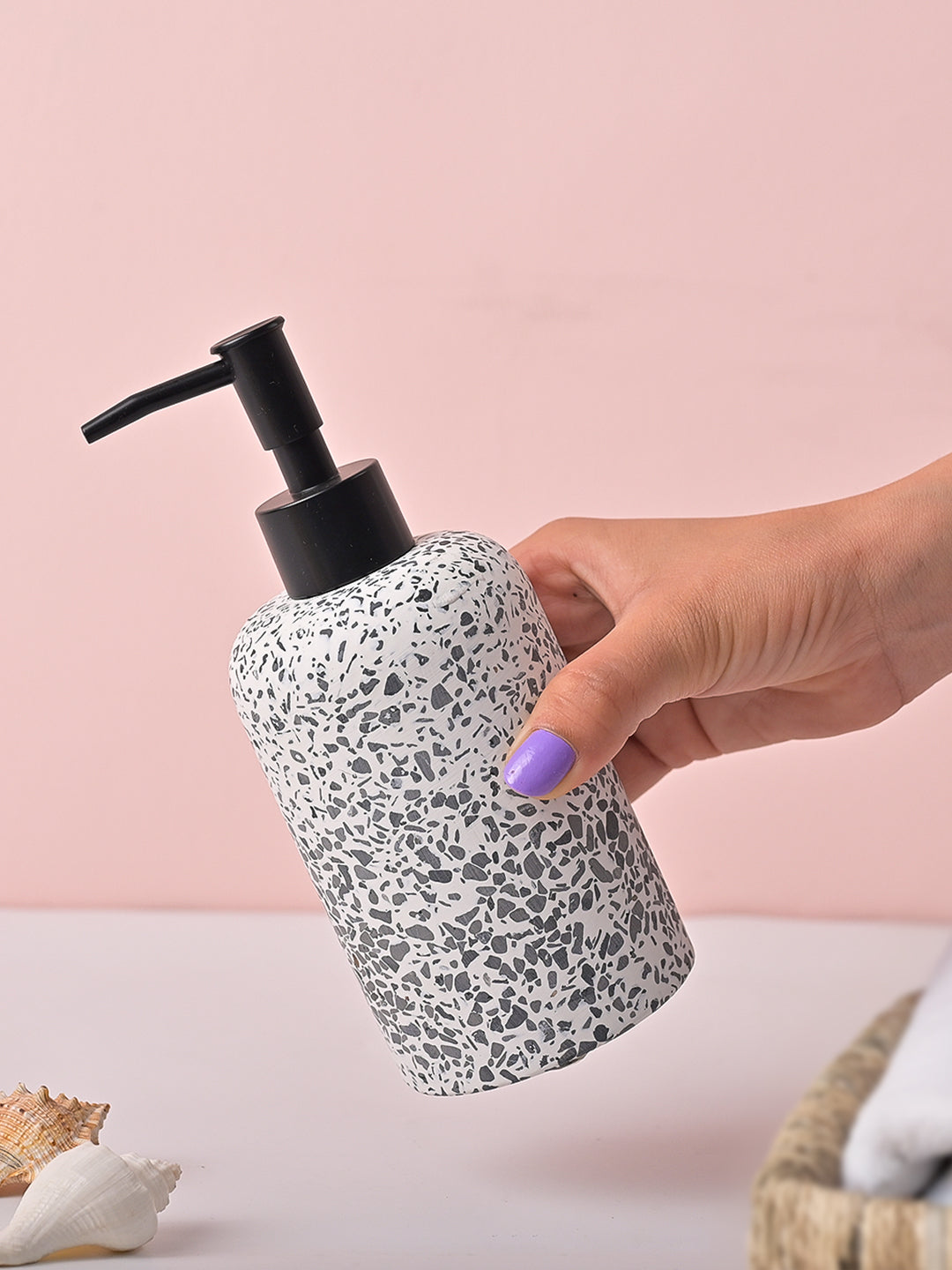 VON CASA White & Black Polyresin Soap Dispenser