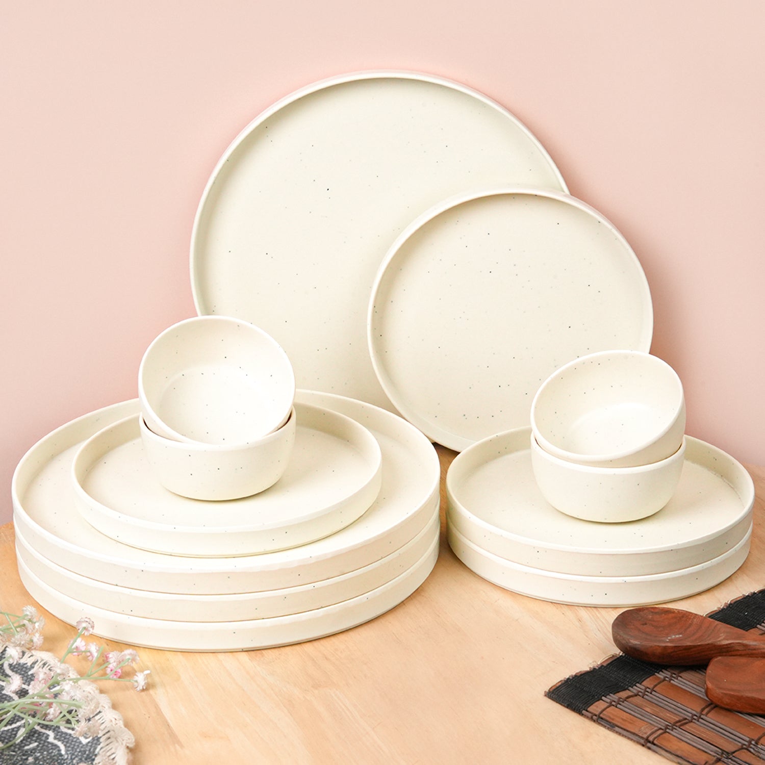 Minto Cream Sparkle Melamine Dinner Set – 12 Pcs