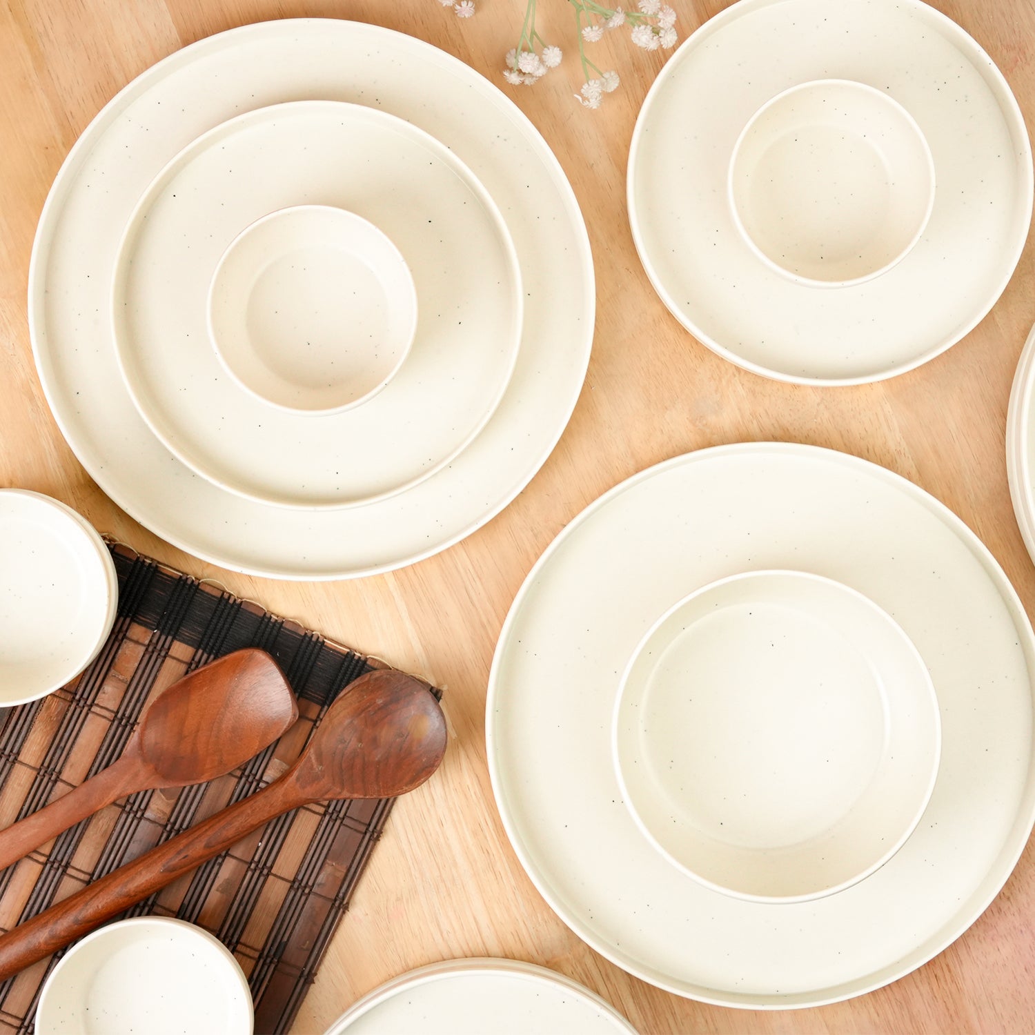 Minto Cream Sparkle Melamine Dinner Set – 12 Pcs