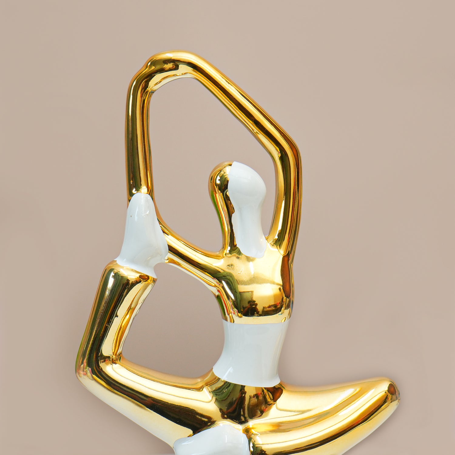 MARKET99 Ceramic Abstract Posture Figurines Decor Object in White & Golden