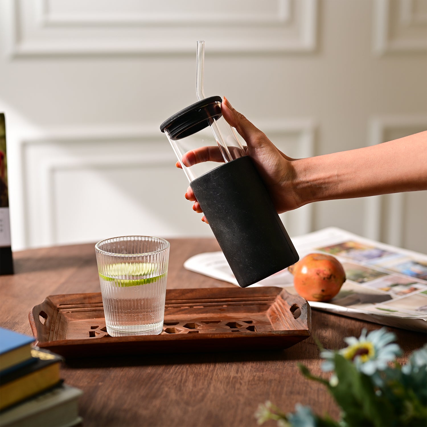 Sipper With Straw (Black) – 480 ML