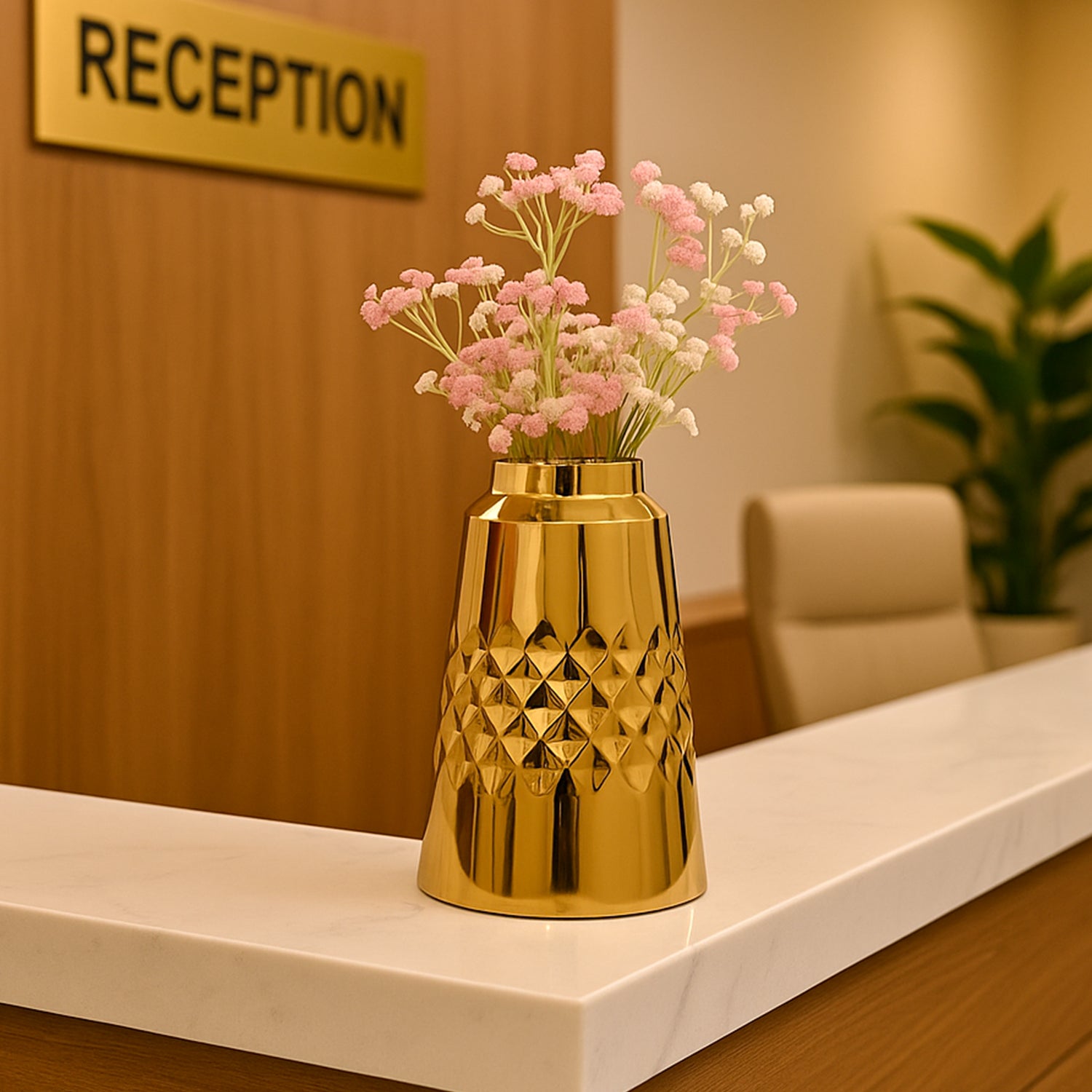 VON CASA Shiny Gold Vase – Truncated Cone (Shiny & Diamond Pattern)