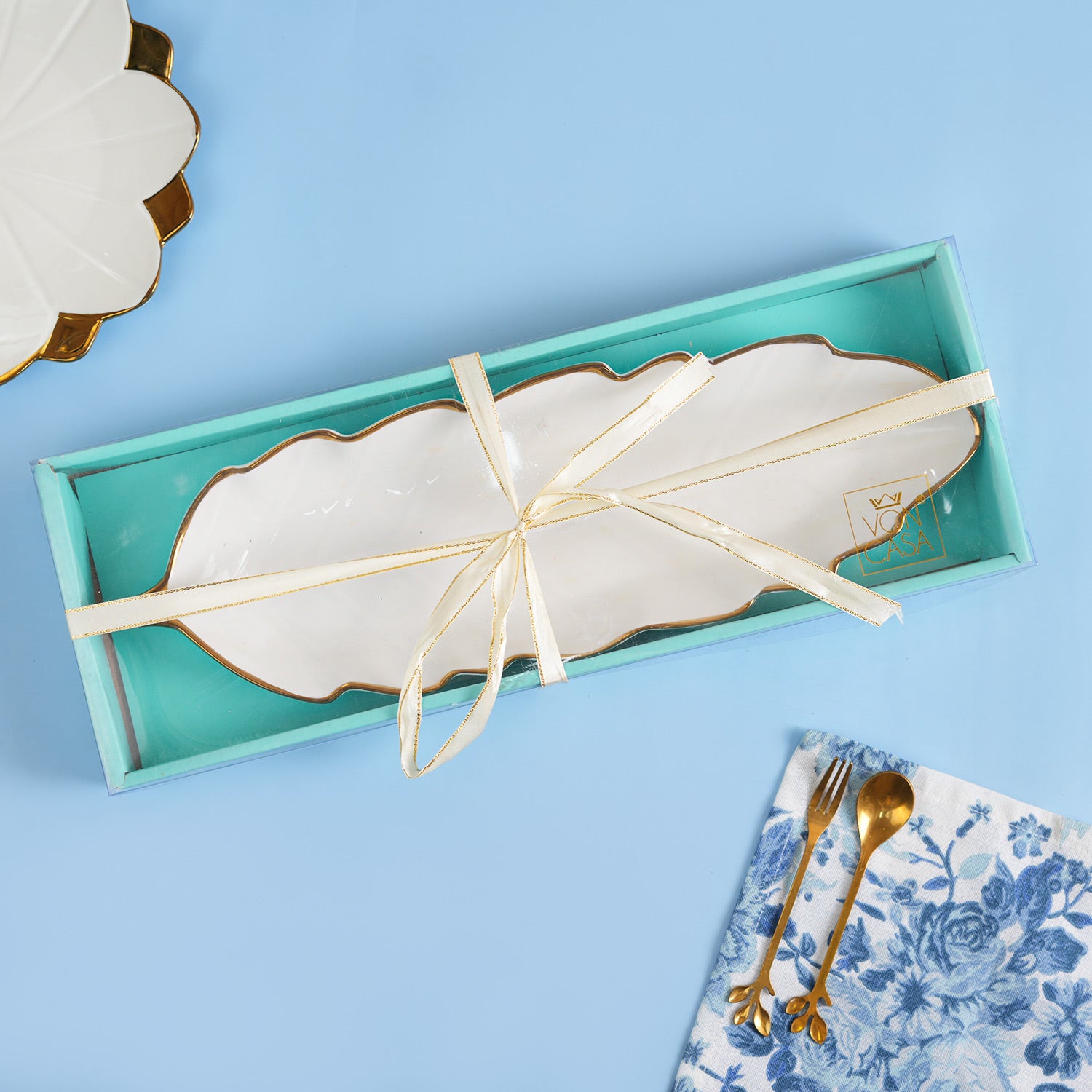 VON CASA Scalloped Ceramic Leaf Dish
