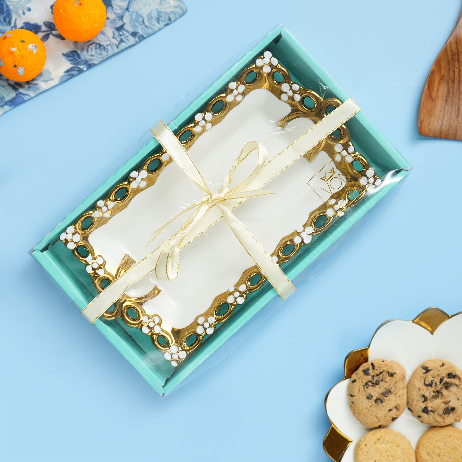 VON CASA Scalloped Ceramic Bow Dish