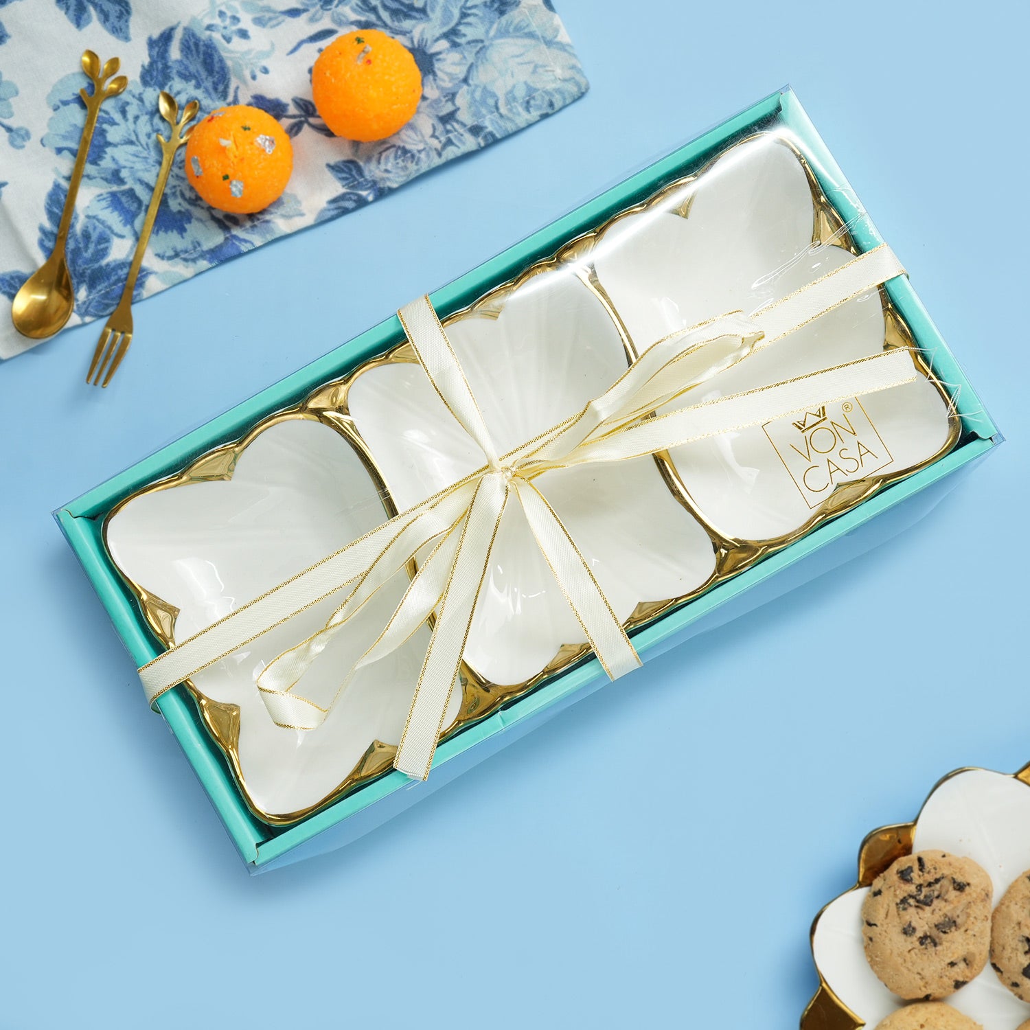 VON CASA Scalloped Ceramic 3-Compartment Serving Dish