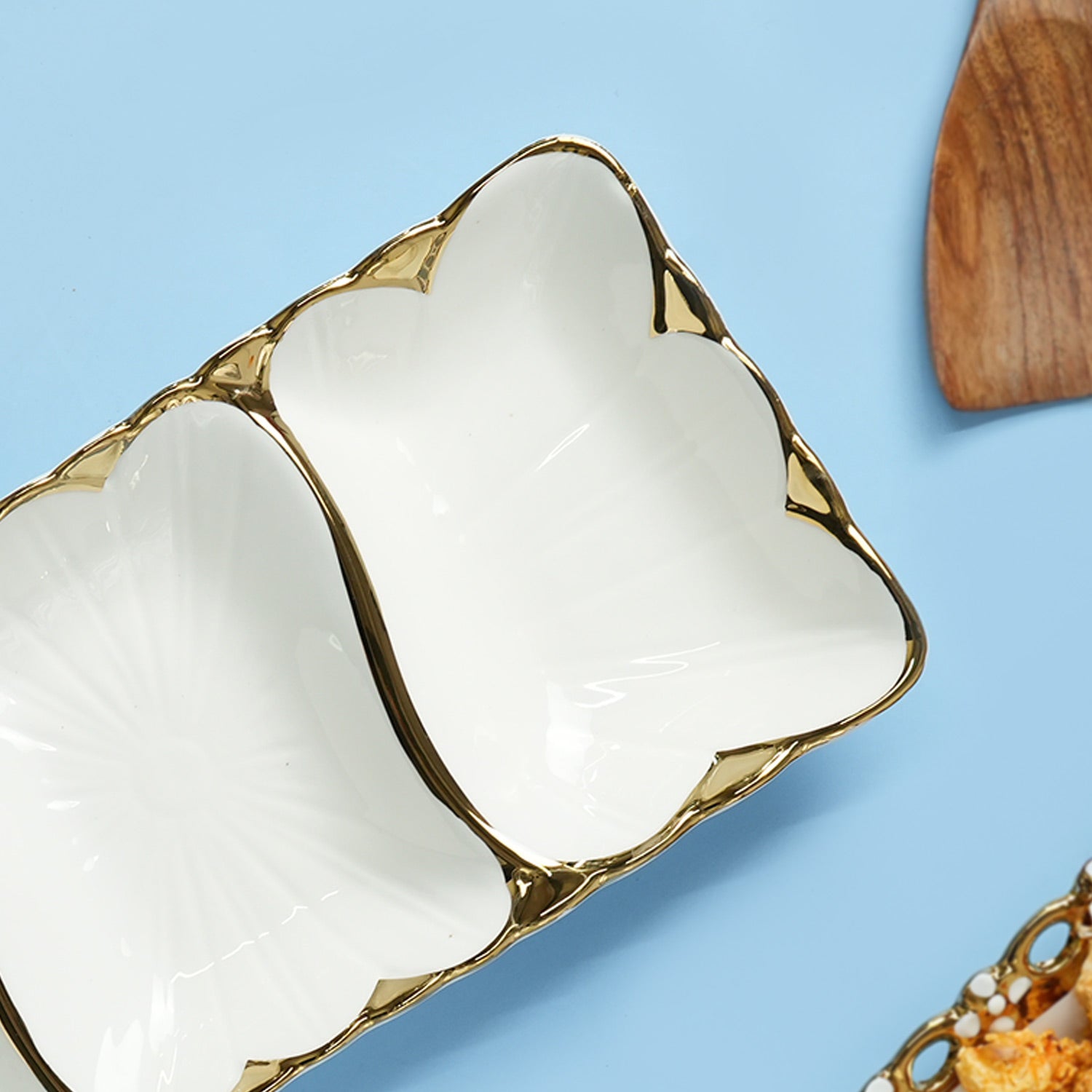 VON CASA Scalloped Ceramic 3-Compartment Serving Dish