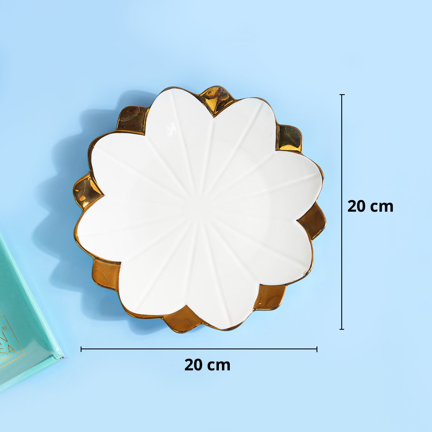 VON CASA Scalloped Ceramic Lotus Bowl