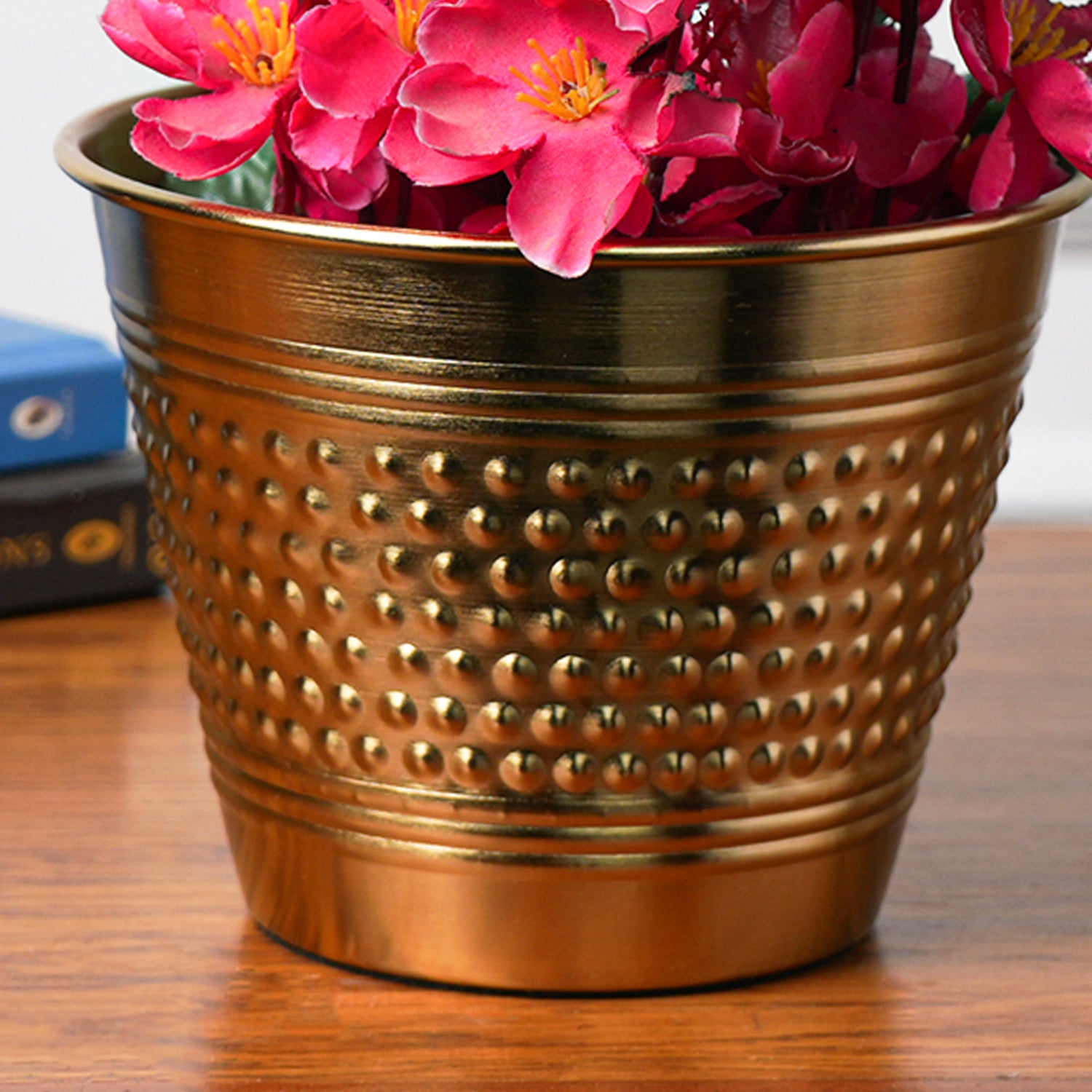 VON CASA Golden Iron Dotted Embossed Planter