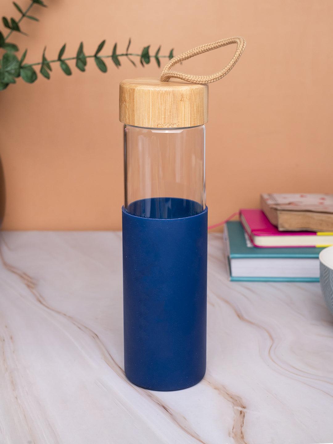 Borosilicate Glass Bottle with Blue Silicone Sleeve - 550Ml - MARKET 99