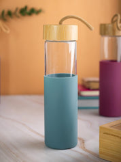 Borosilicate Glass Bottle with Cyan Silicone Sleeve - 550Ml - MARKET 99