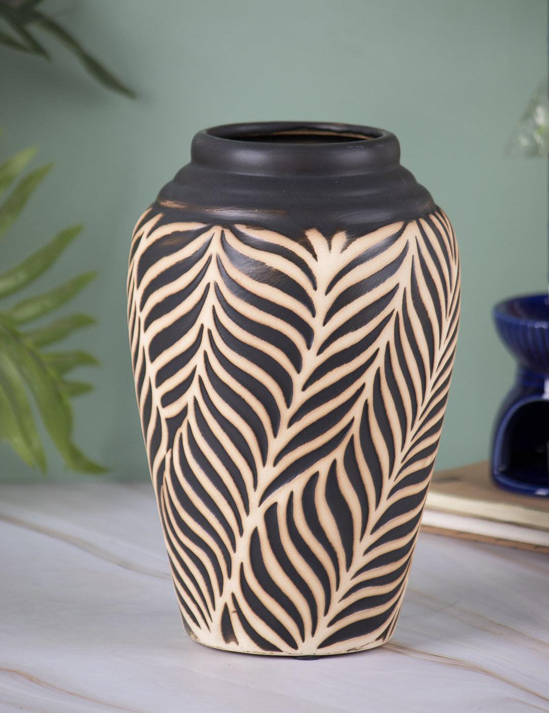 Ceramic Black +Grey Cylindrical Vase - MARKET 99