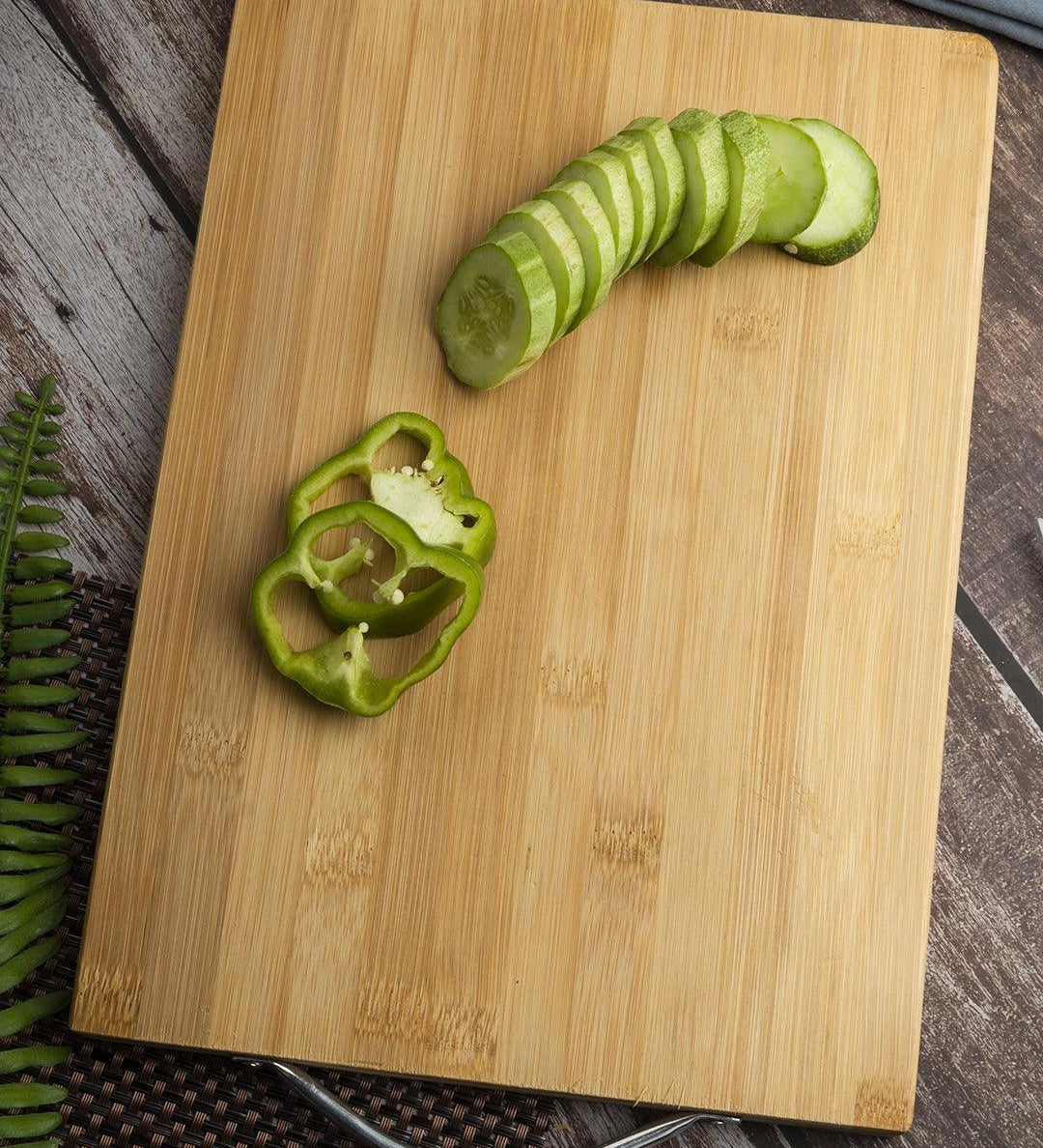 Chopping Board, with Metal Handle, Wooden Finish, Natural Wood Colour, Bamboo - MARKET 99