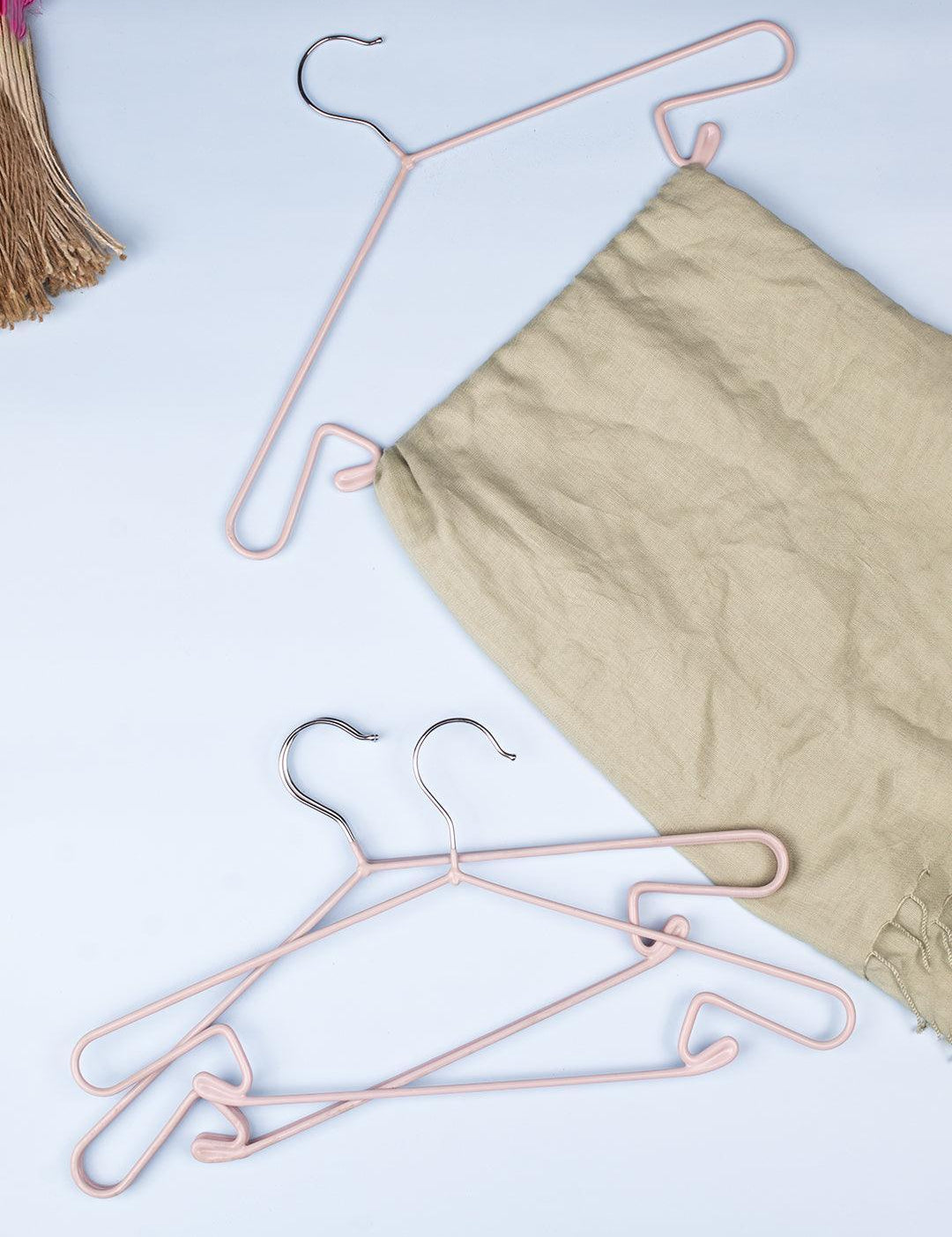 Cloth Hangers, Peach, Iron, Set of 5 - MARKET 99
