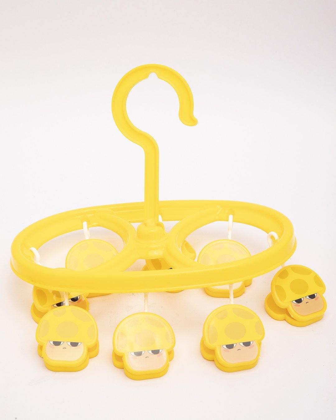 Clothes Hanger with 8 Pegs, Cloth Pegs, Yellow, Plastic - MARKET 99