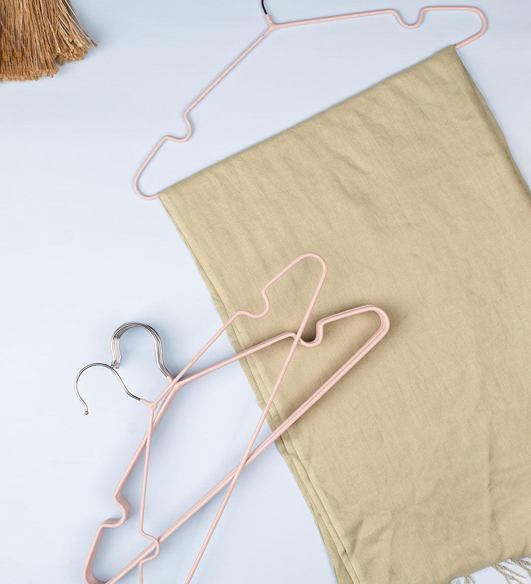 Iron, Cloth Hanger Set Of 6 Pcs, Plain, Glossy : Finish, Multicolor - MARKET 99