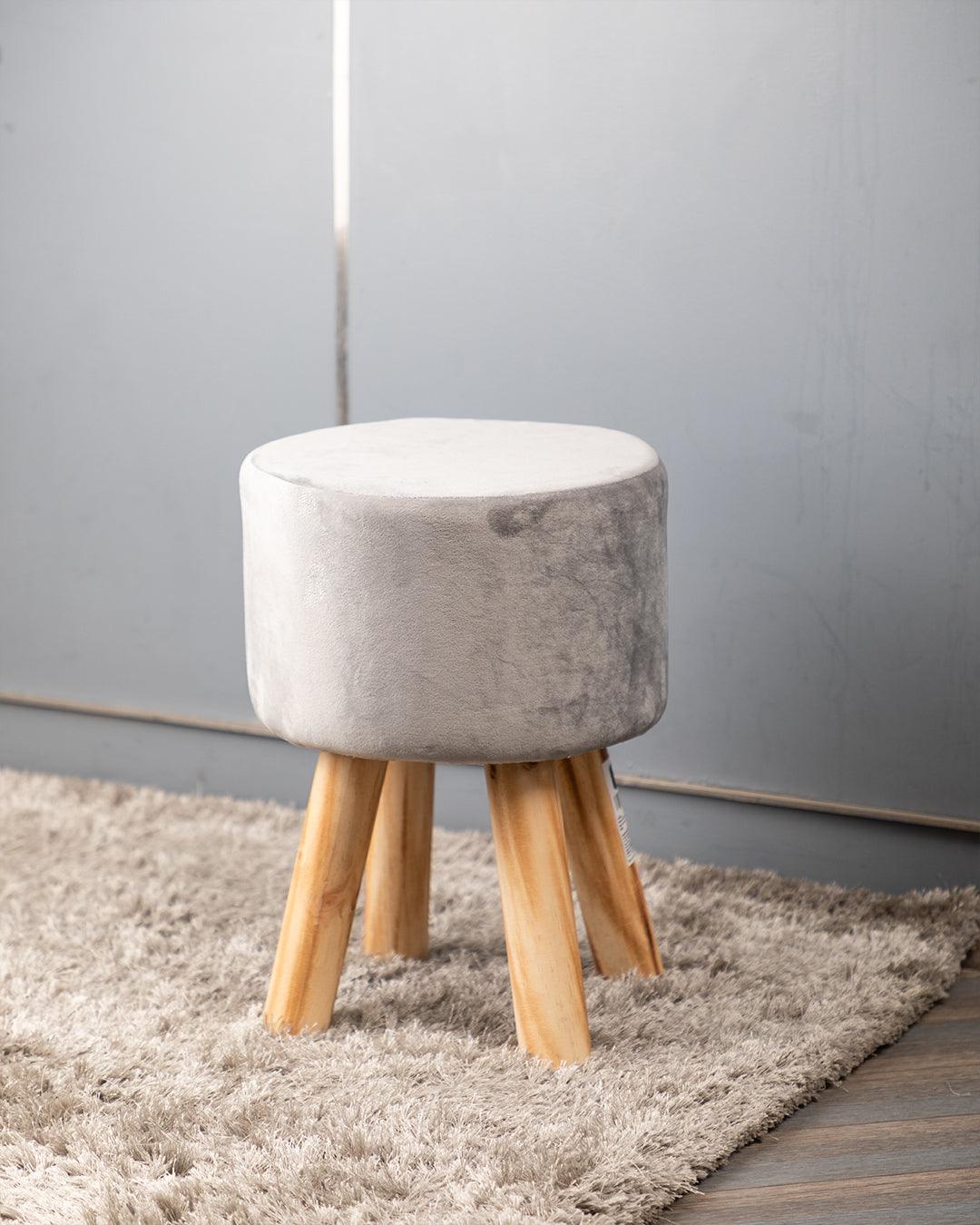 Market99 Four Legged Wooden Footstool, Ottoman, Grey, Velvet, Wood - MARKET 99